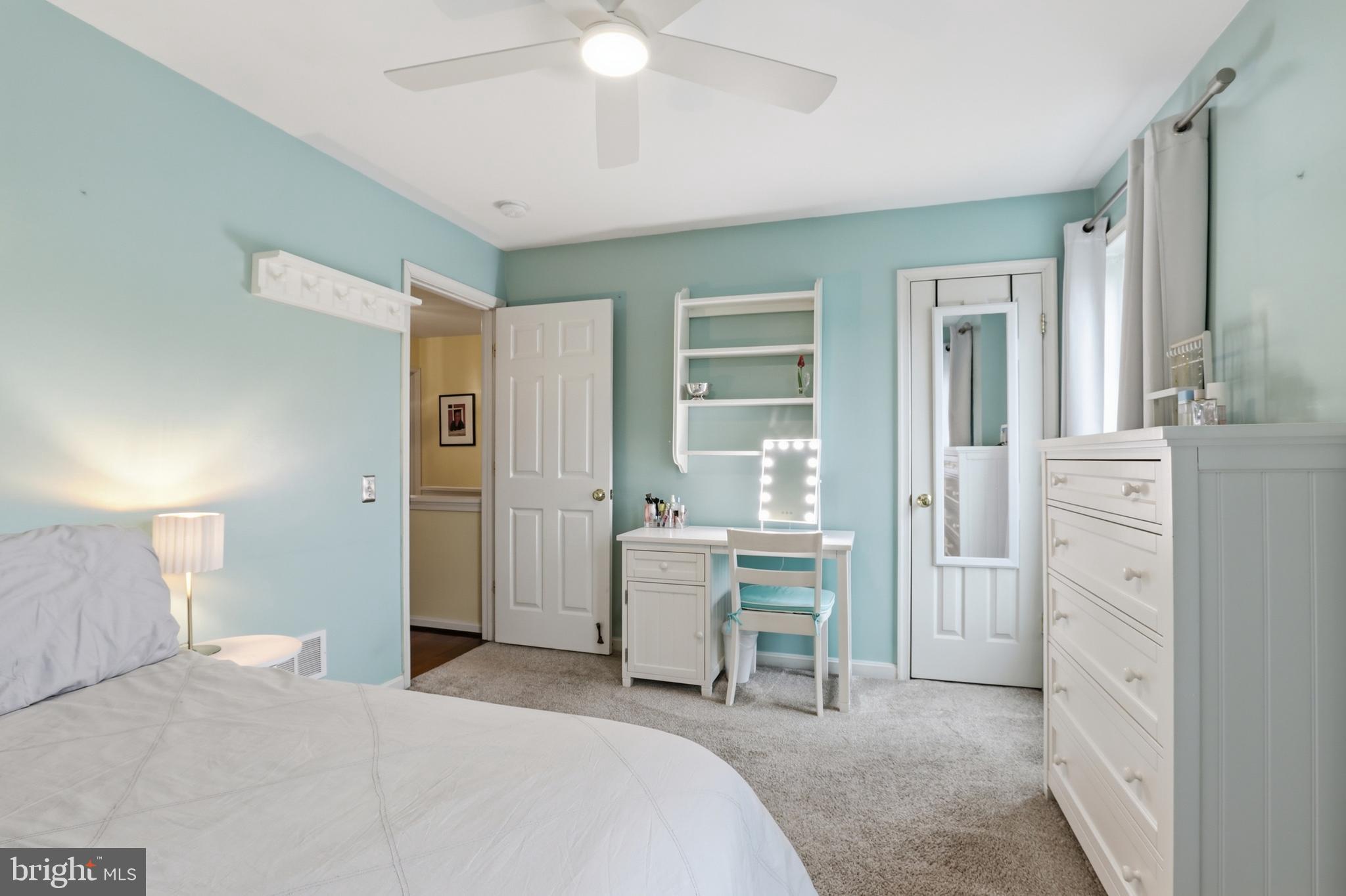 27 E MINGLEWOOD DRIVE