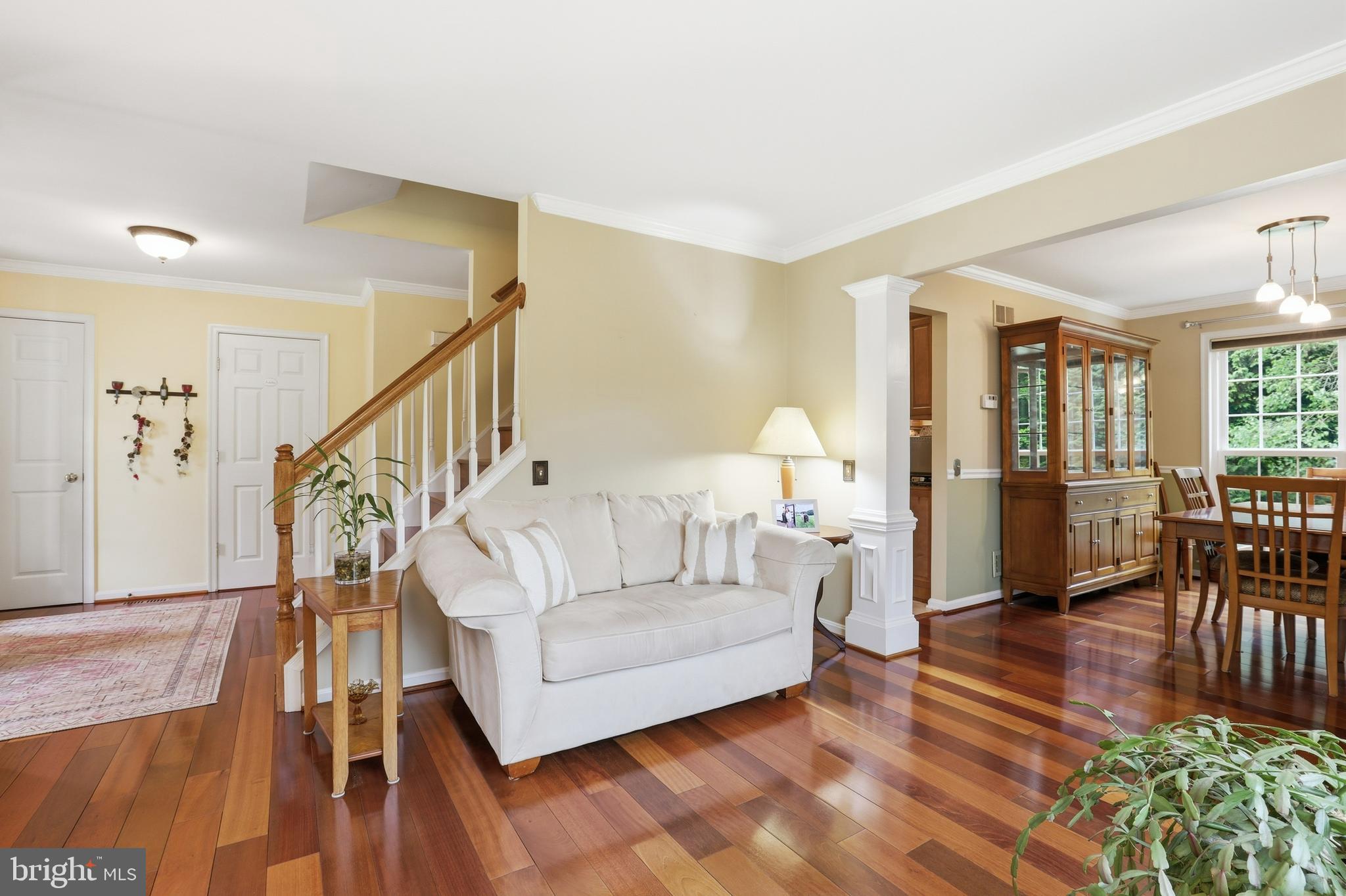 27 E MINGLEWOOD DRIVE
