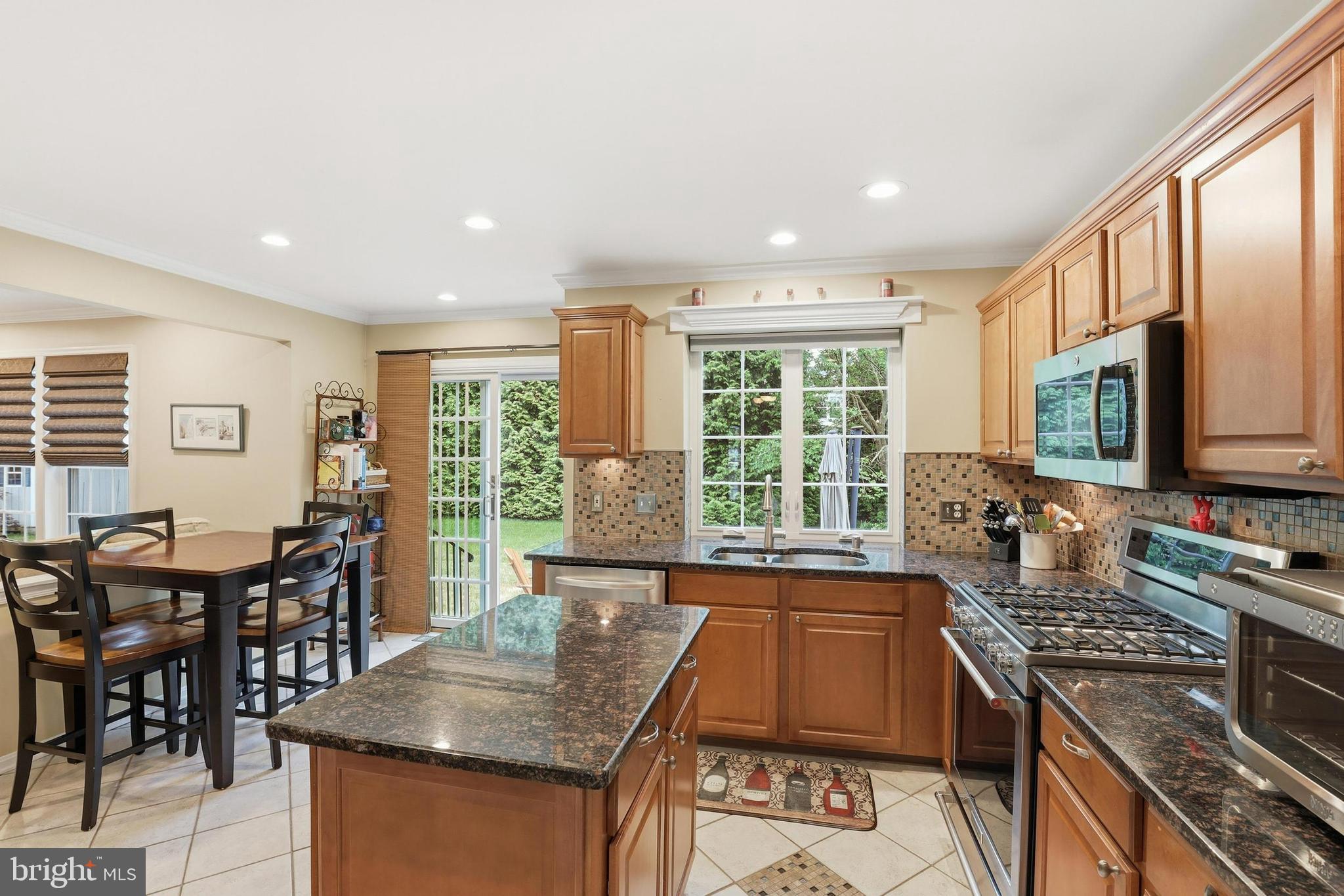 27 E MINGLEWOOD DRIVE