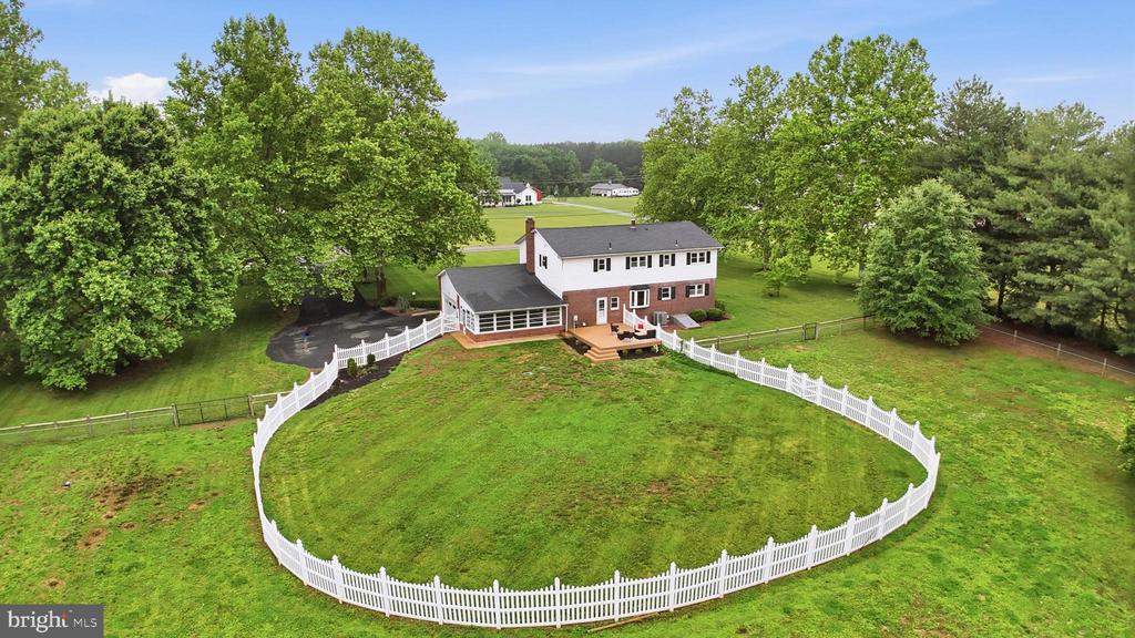 1853 VANDYKE GREENSPRING ROAD