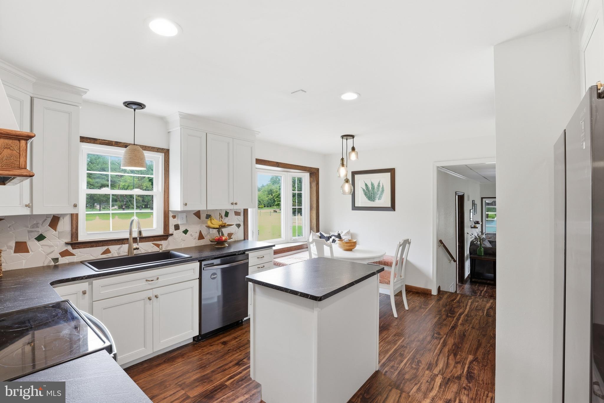 1853 VANDYKE GREENSPRING ROAD