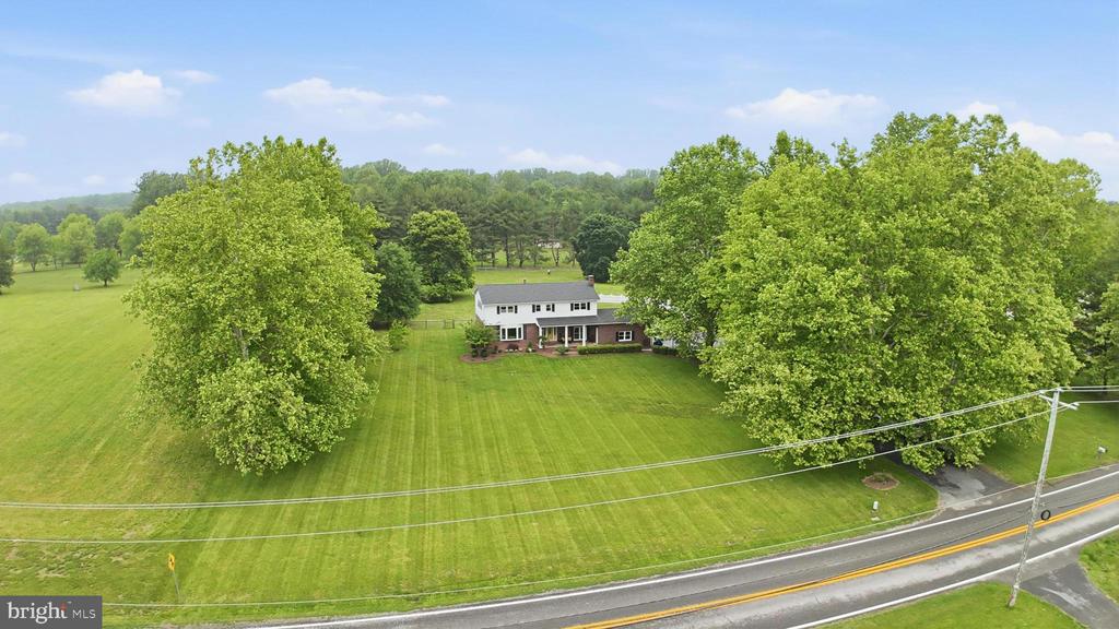1853 VANDYKE GREENSPRING ROAD