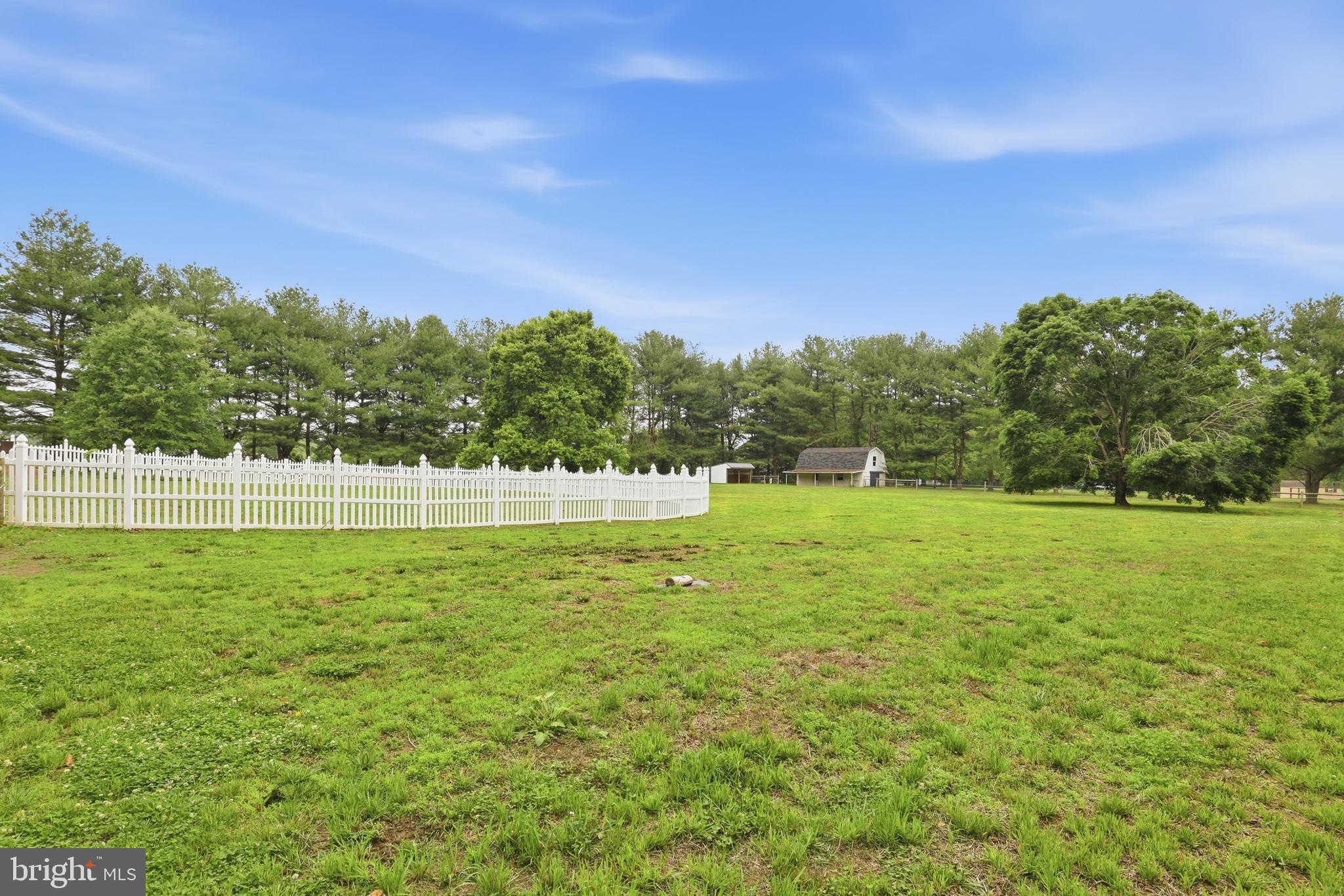 1853 VANDYKE GREENSPRING ROAD