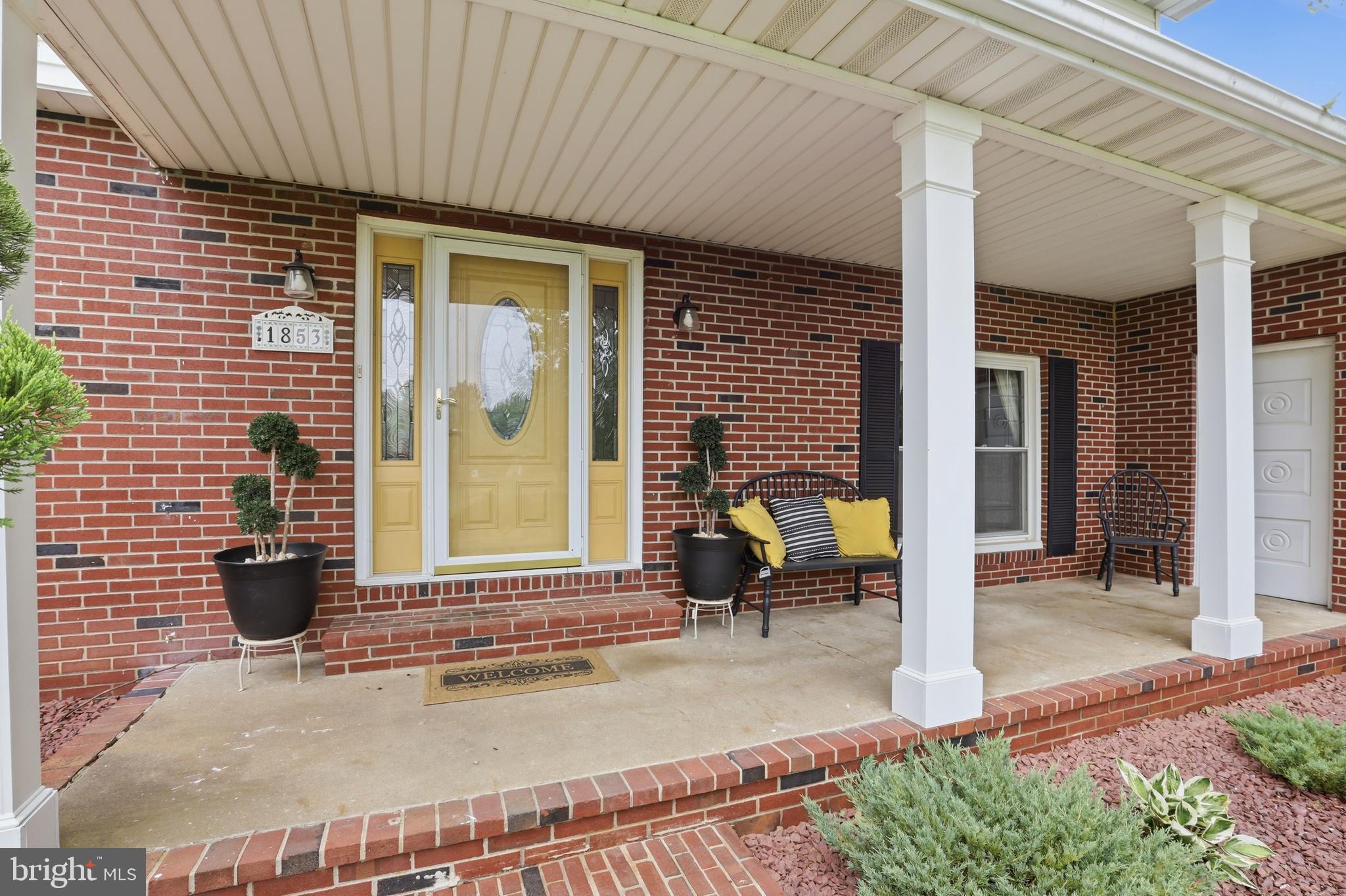 1853 VANDYKE GREENSPRING ROAD