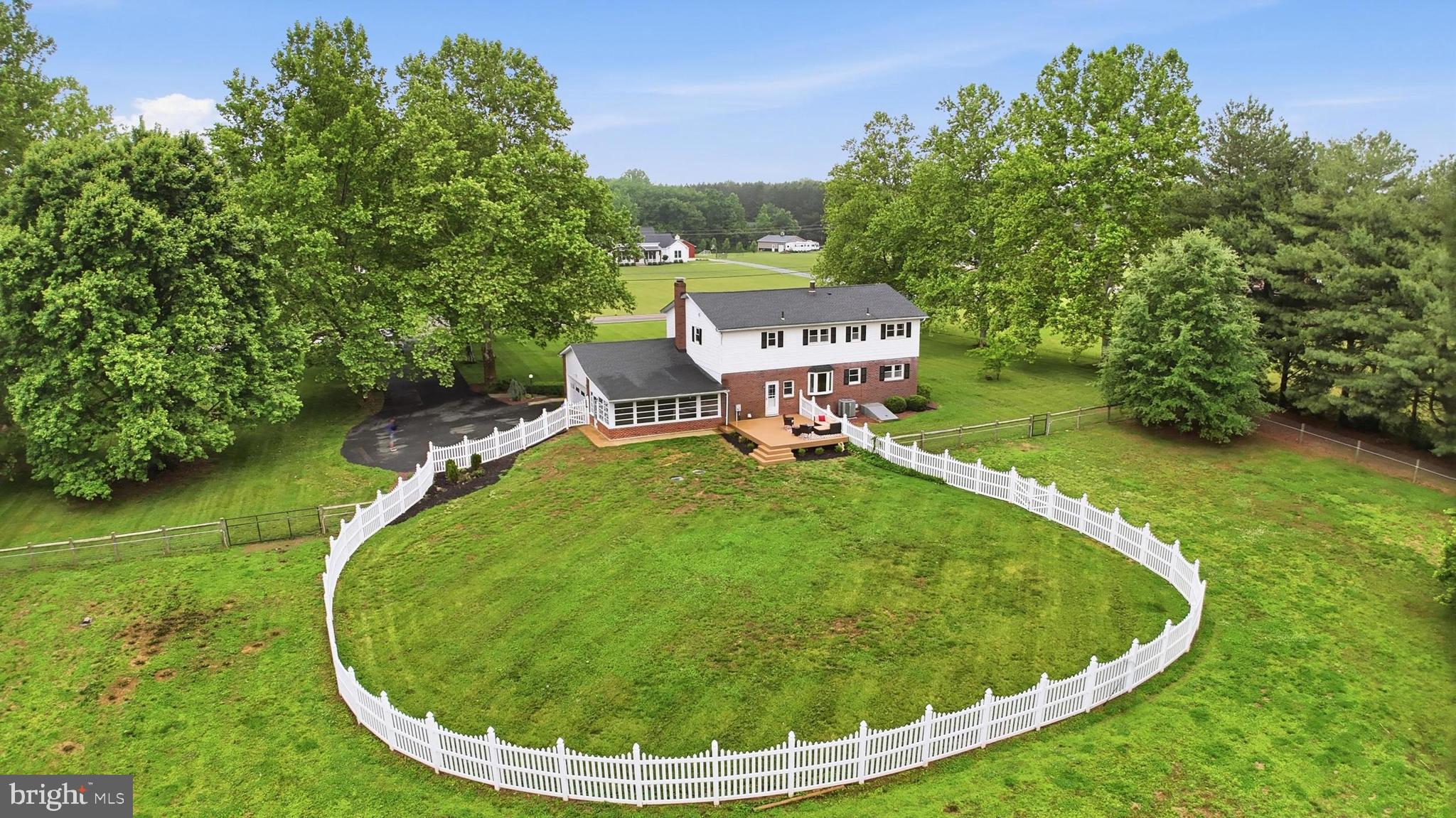 1853 VANDYKE GREENSPRING ROAD