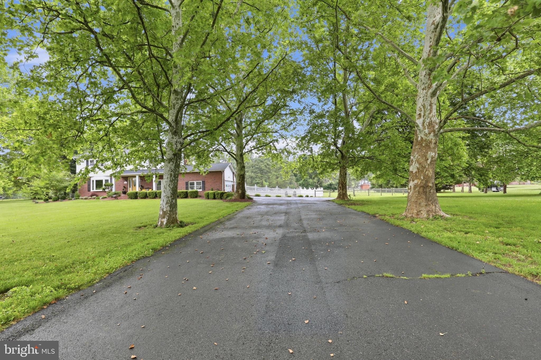 1853 VANDYKE GREENSPRING ROAD