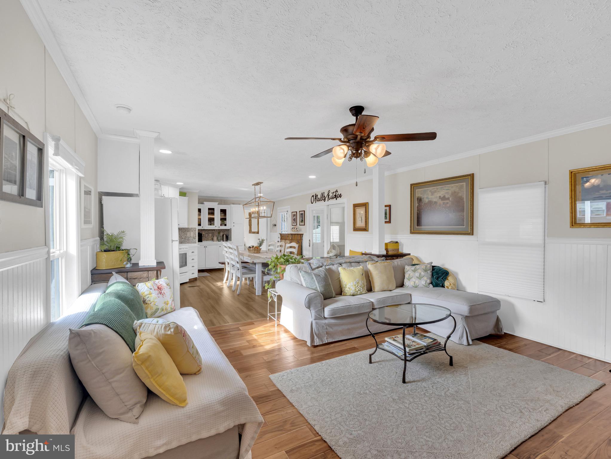 26930 WHITE HOUSE 53947