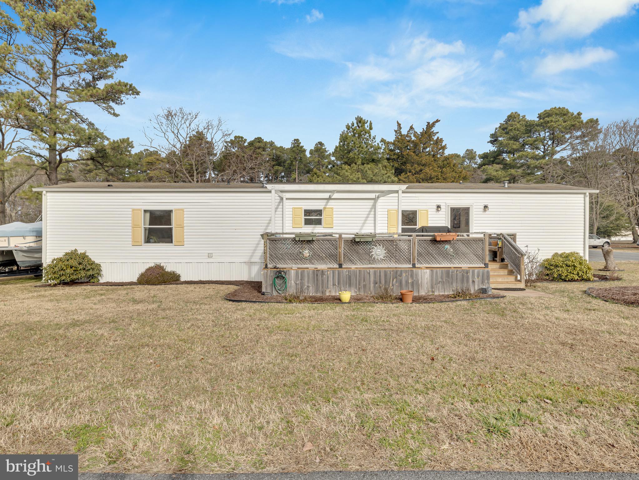 26930 WHITE HOUSE 53947