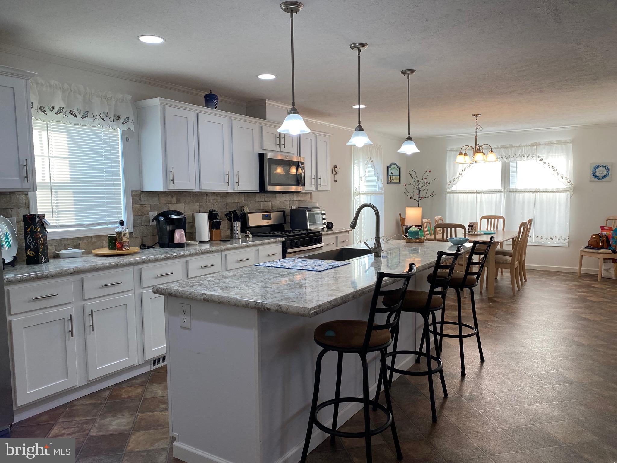 22 BRISTOL WAY 55821