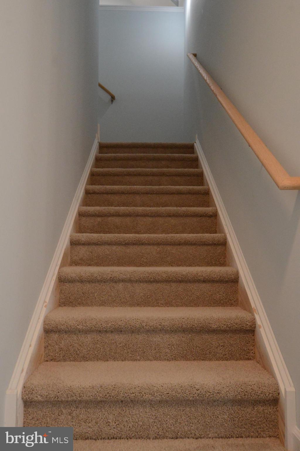 6 PLANTATION COURT