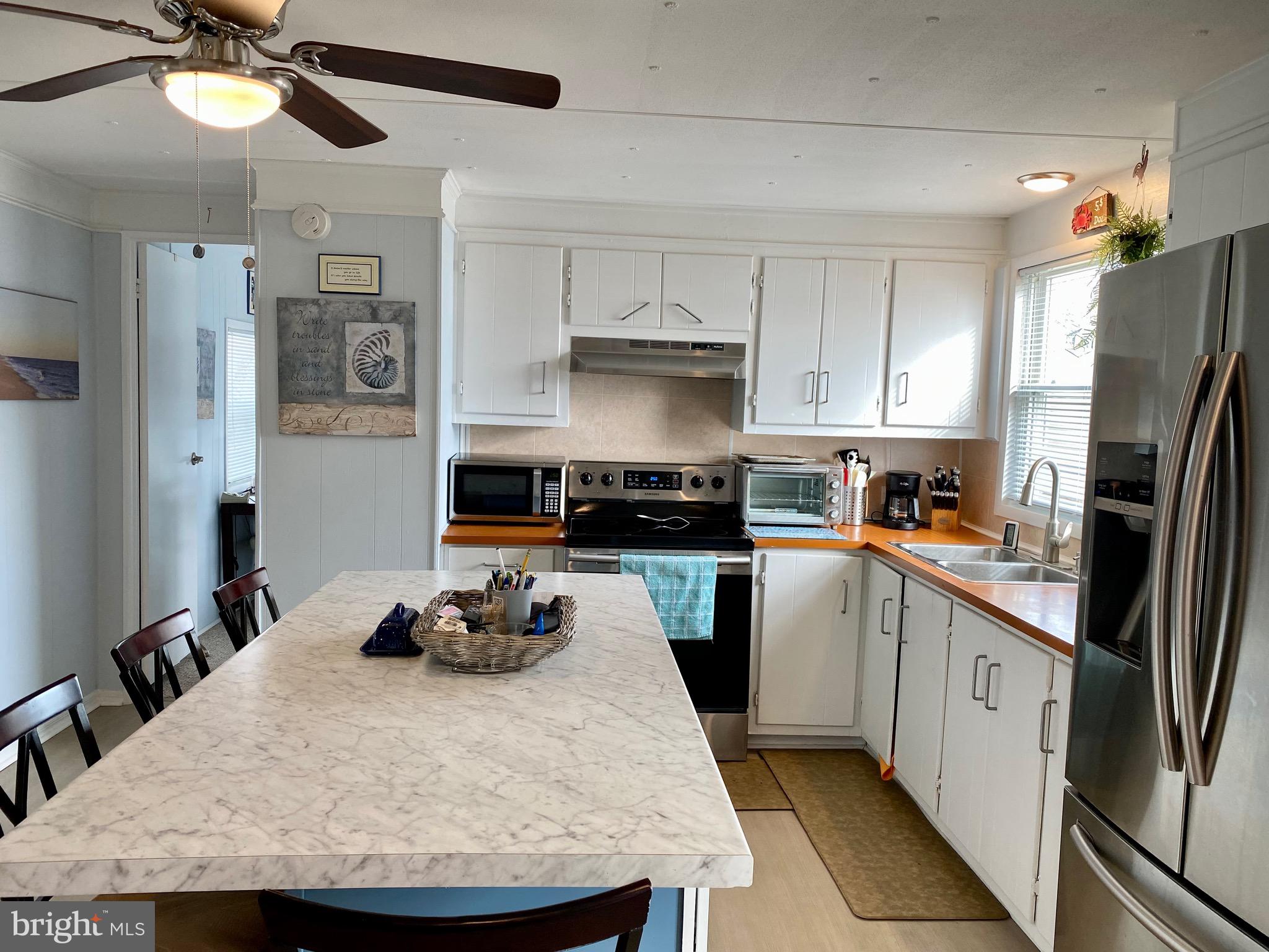 21787 D ST 13592