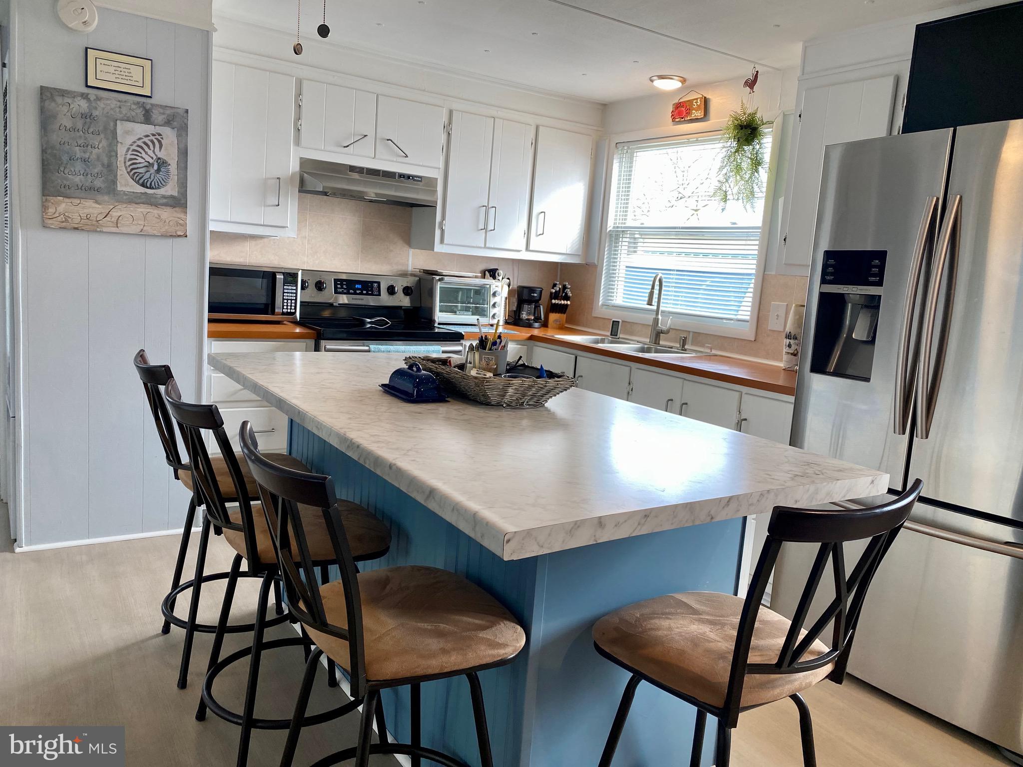 21787 D ST 13592