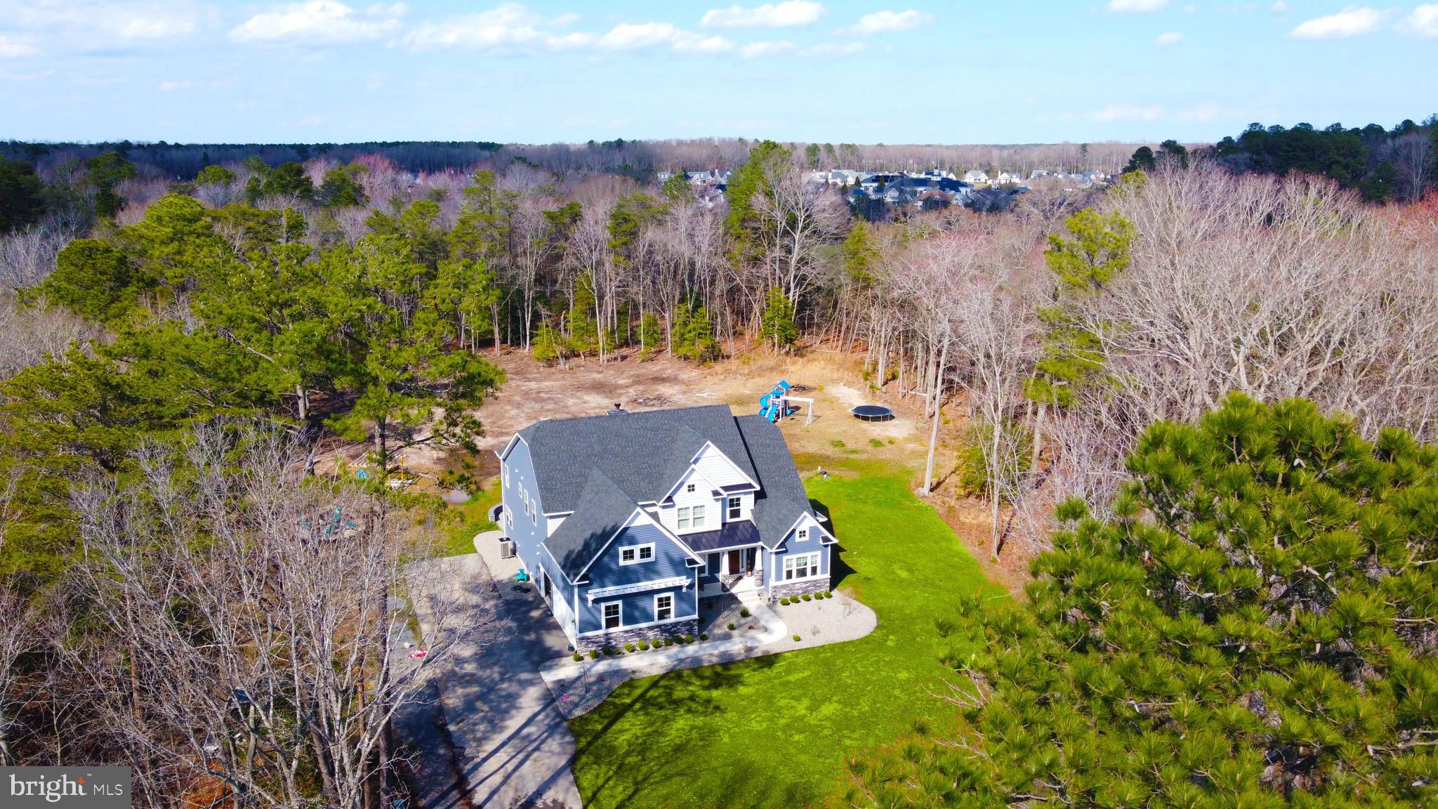 24180 WALRAVEN DR