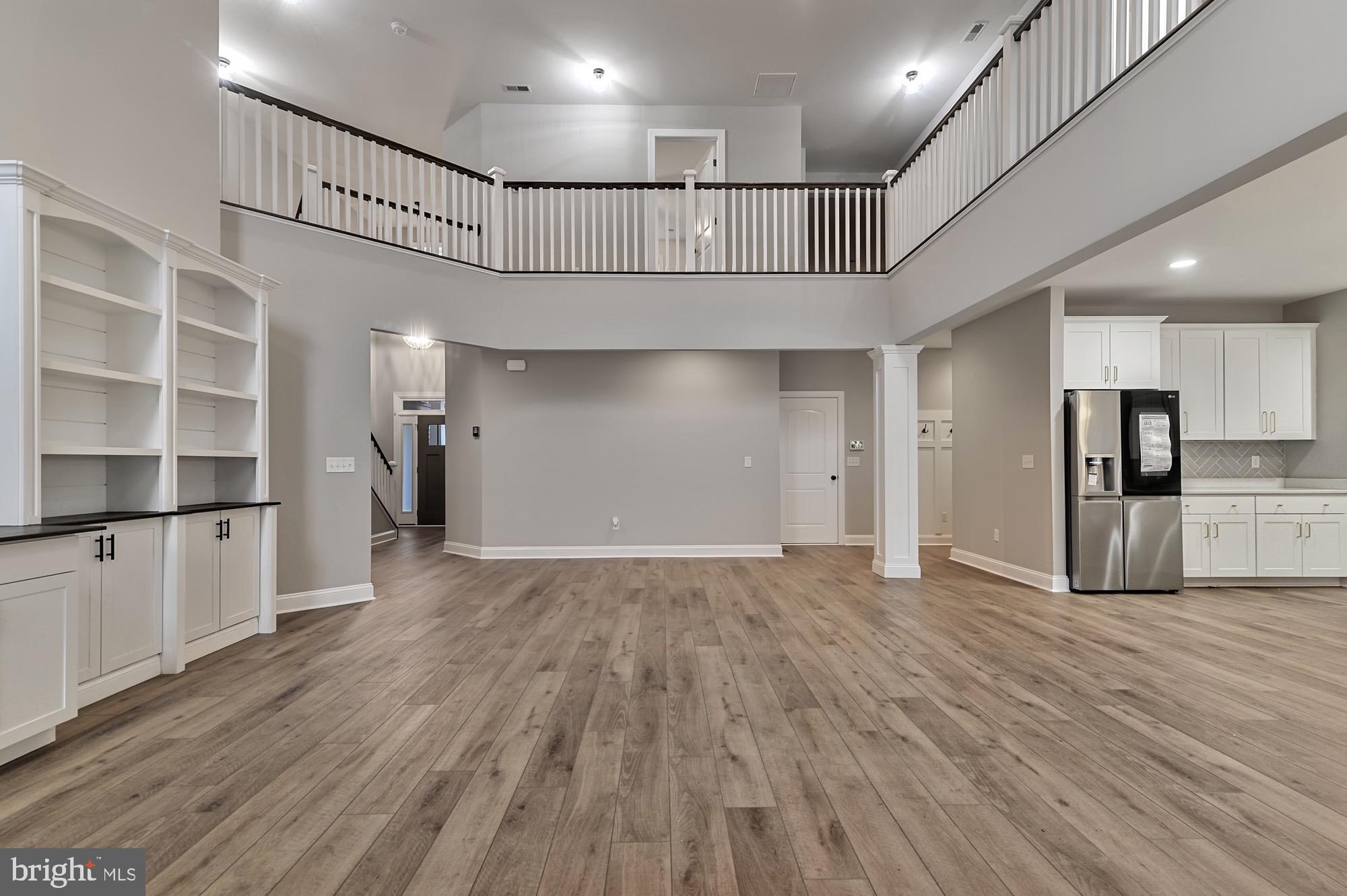 24180 WALRAVEN DR