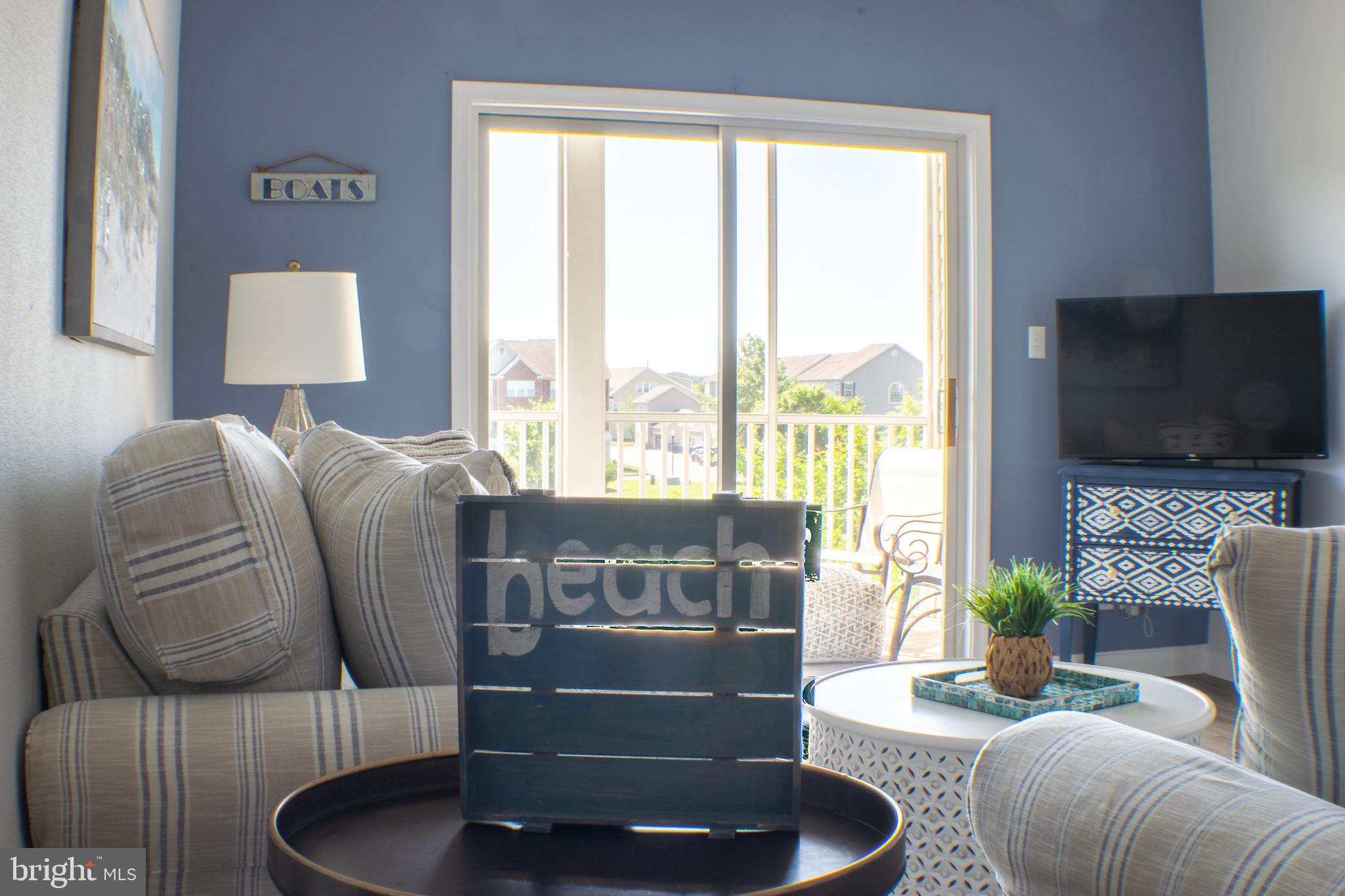 33130 N VILLAGE LOOP 3-303