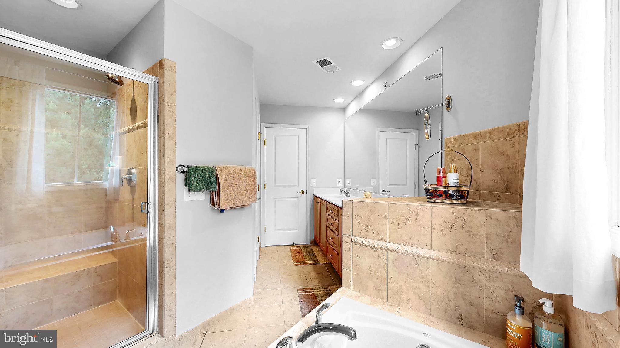 33114 AMBLING WAY 60