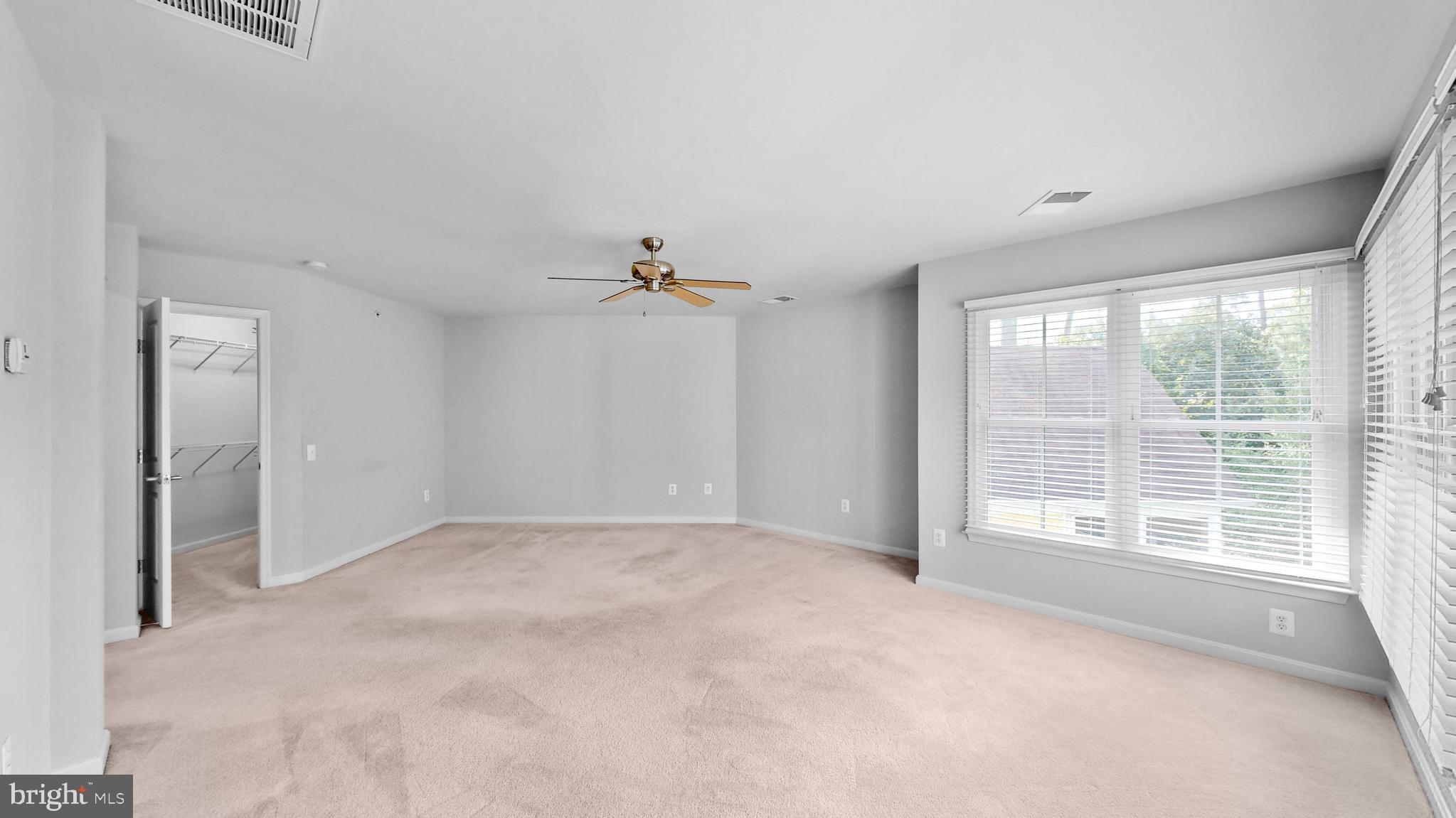 33114 AMBLING WAY 60