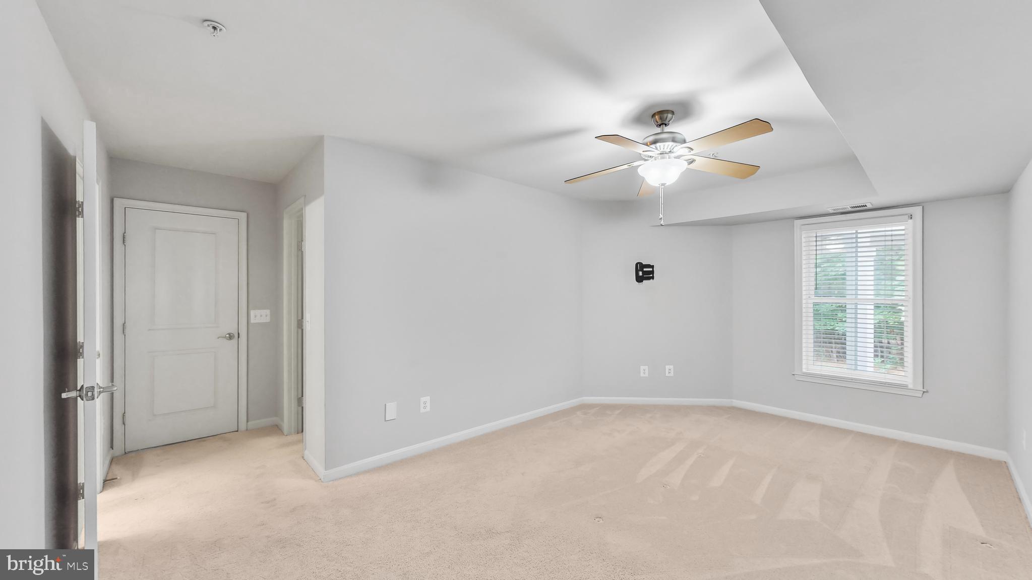 33114 AMBLING WAY 60