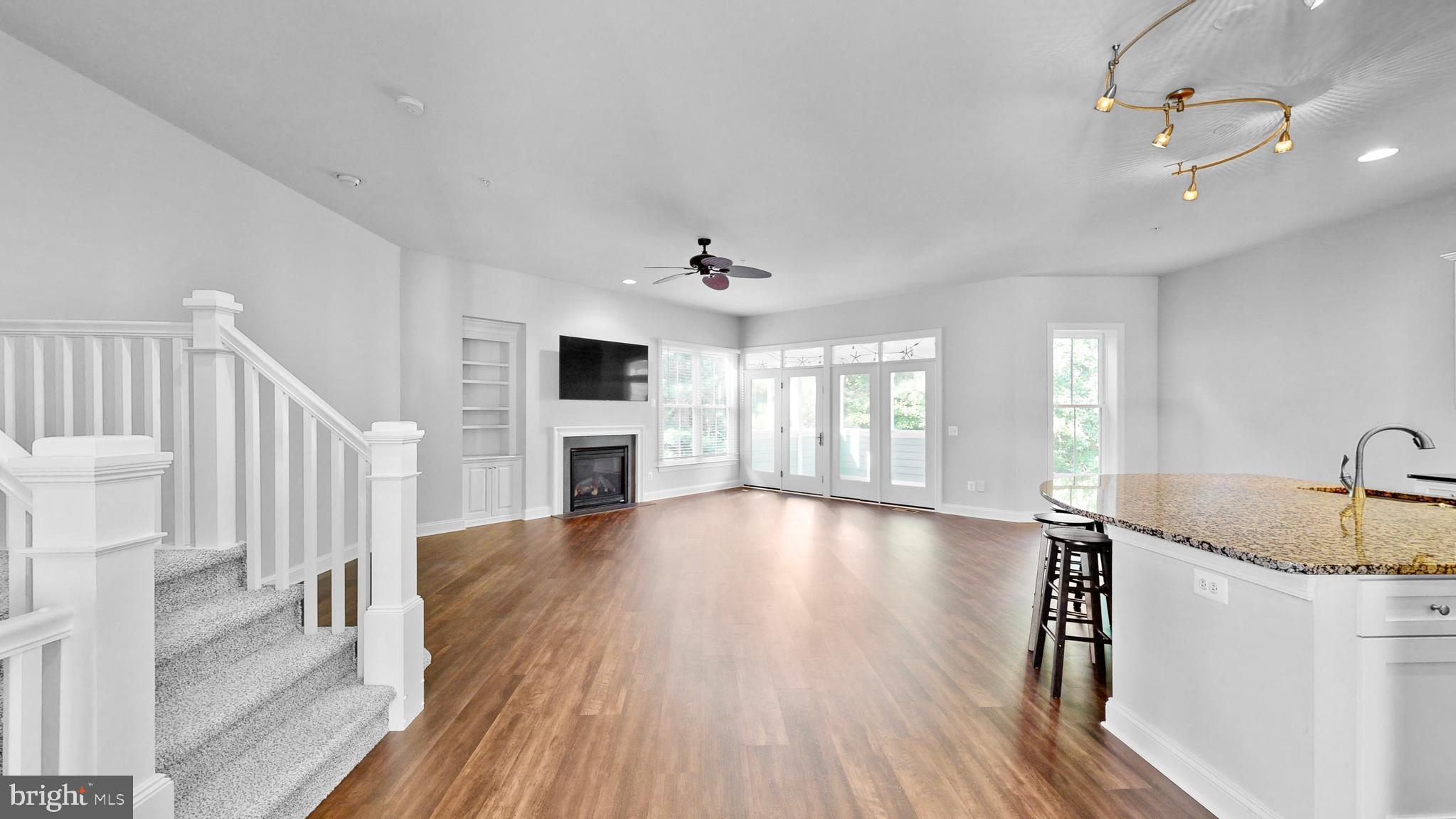 33114 AMBLING WAY 60