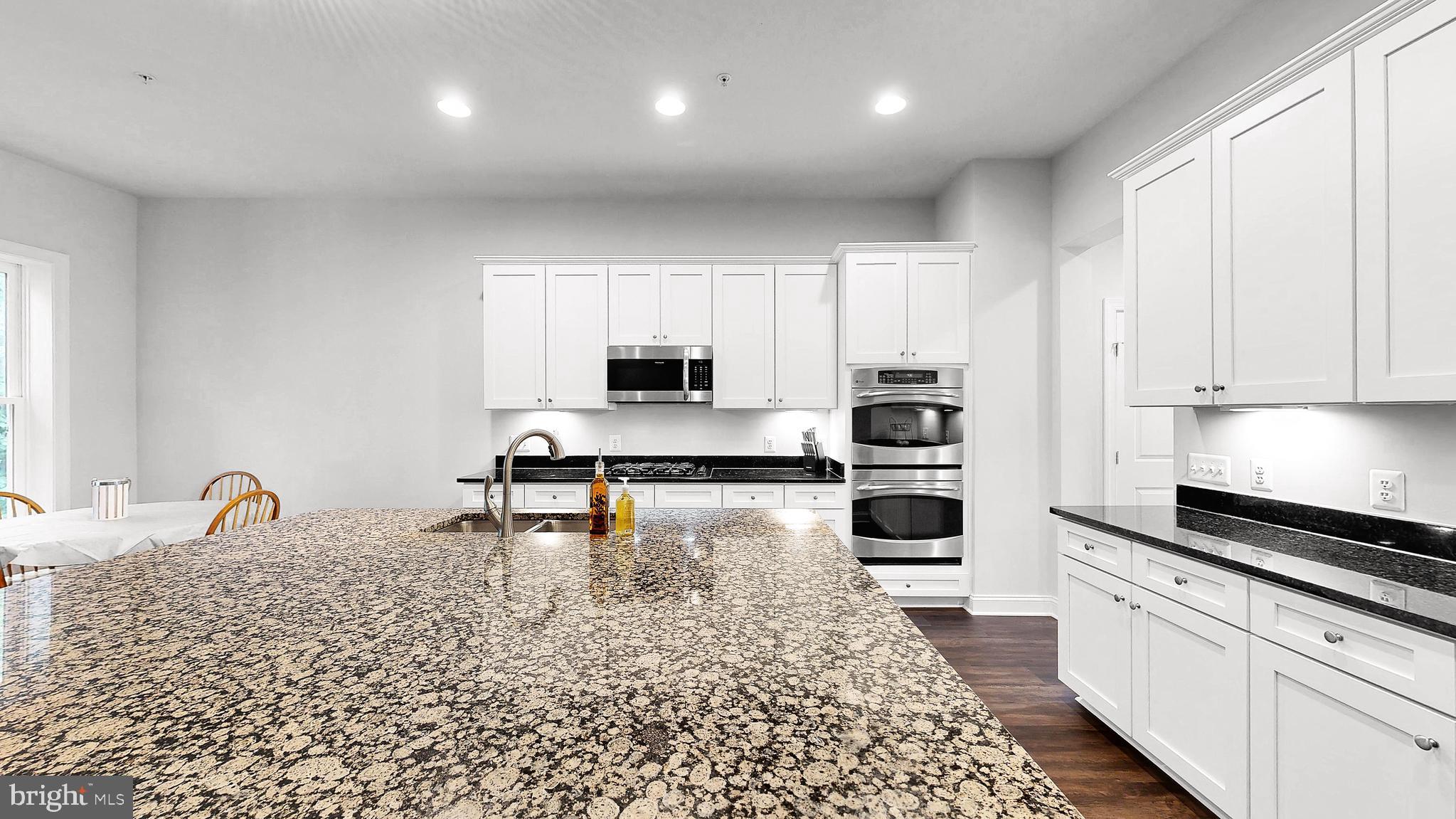 33114 AMBLING WAY 60