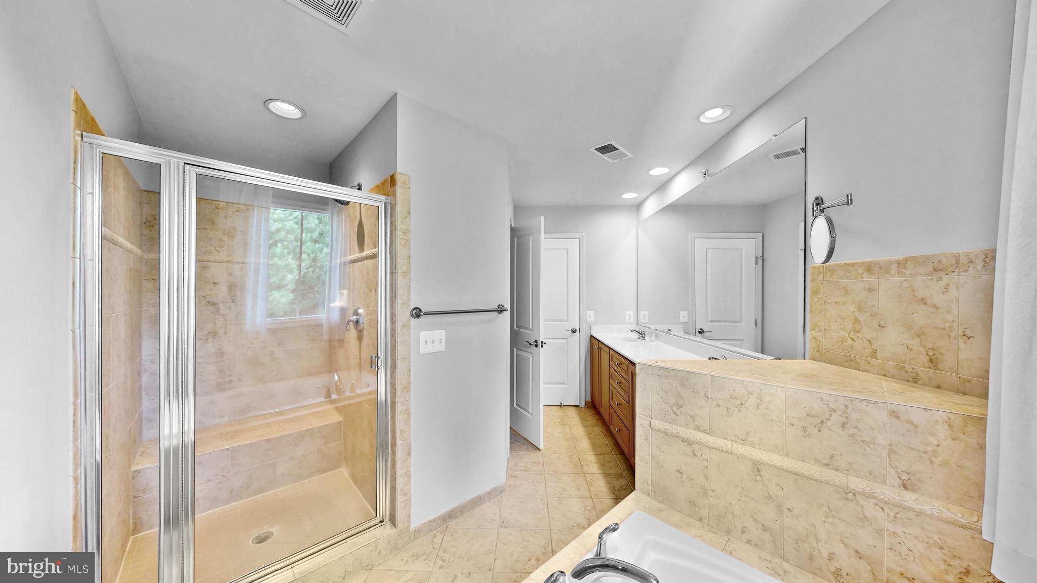 33114 AMBLING WAY 60