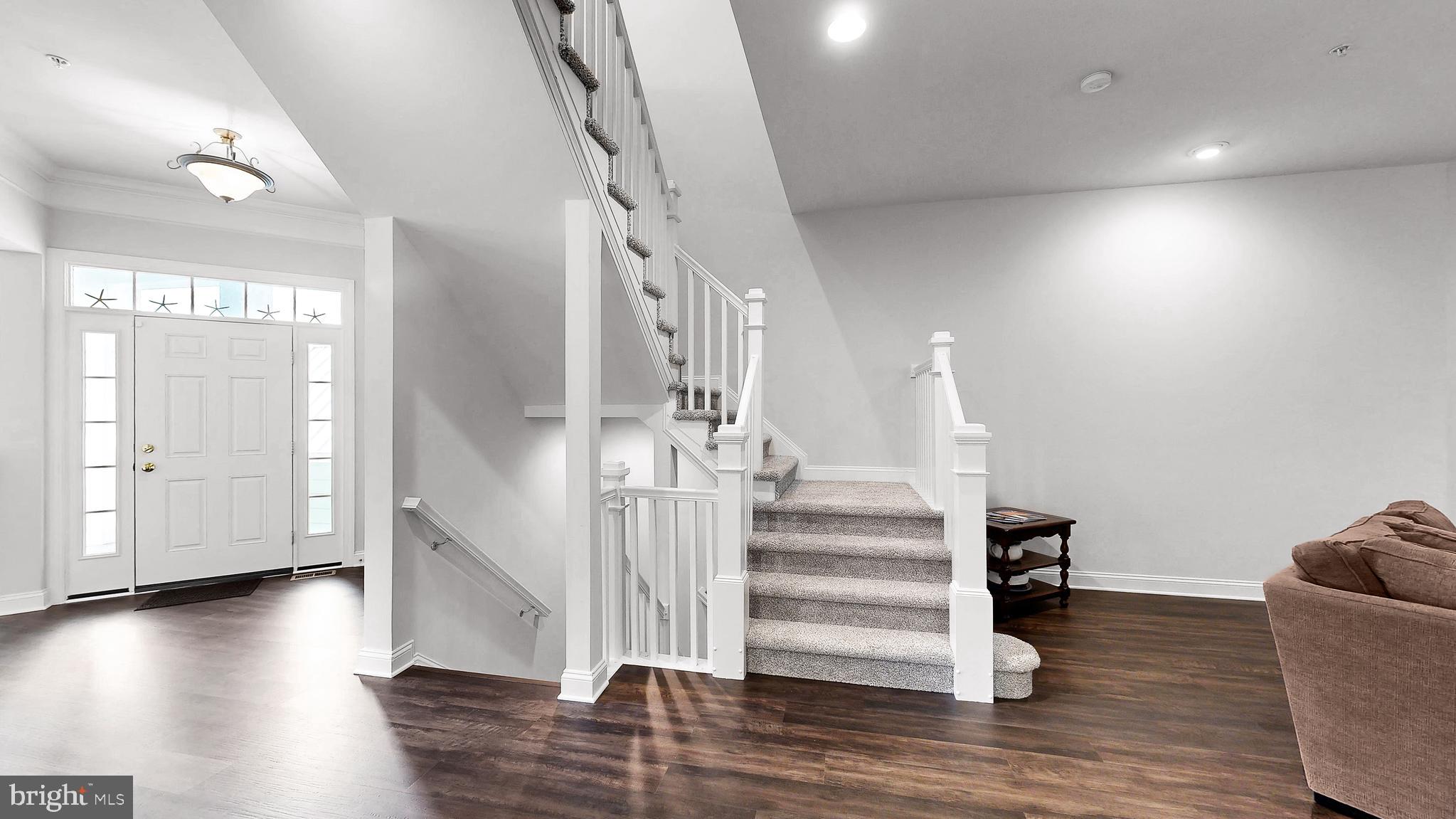 33114 AMBLING WAY 60