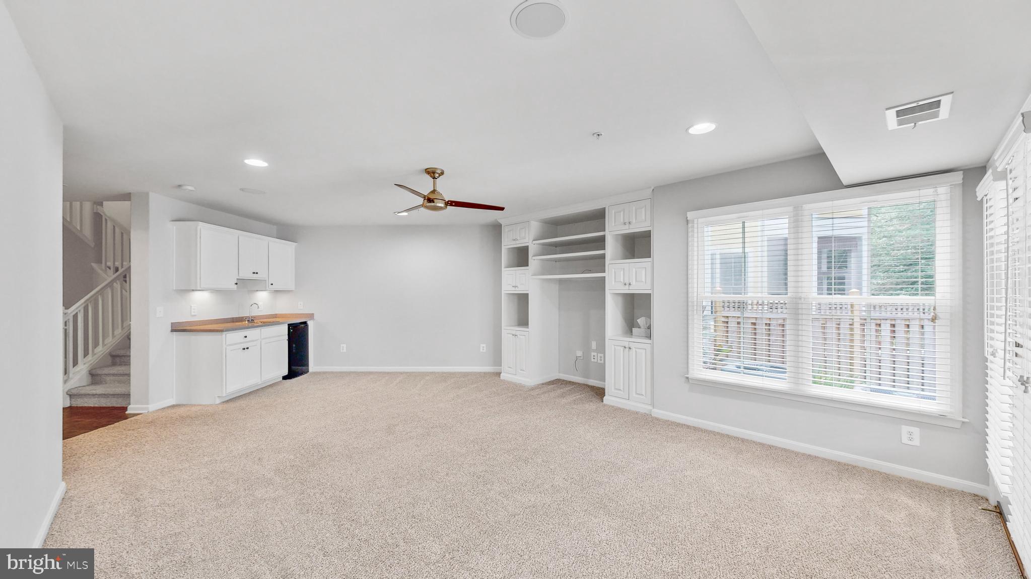 33114 AMBLING WAY 60