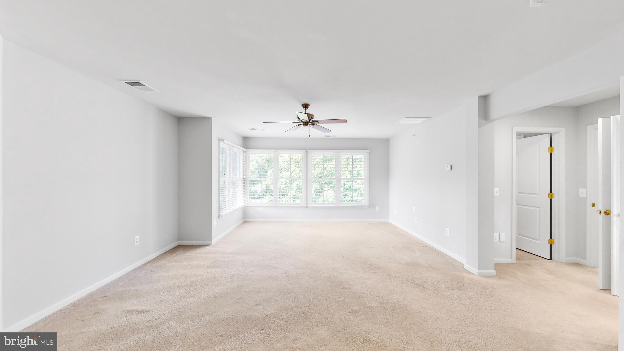33114 AMBLING WAY 60