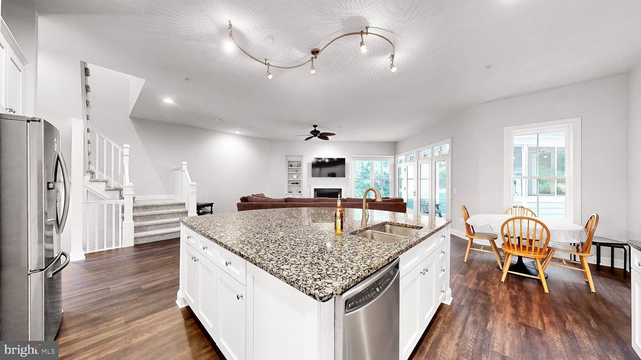 33114 AMBLING WAY 60
