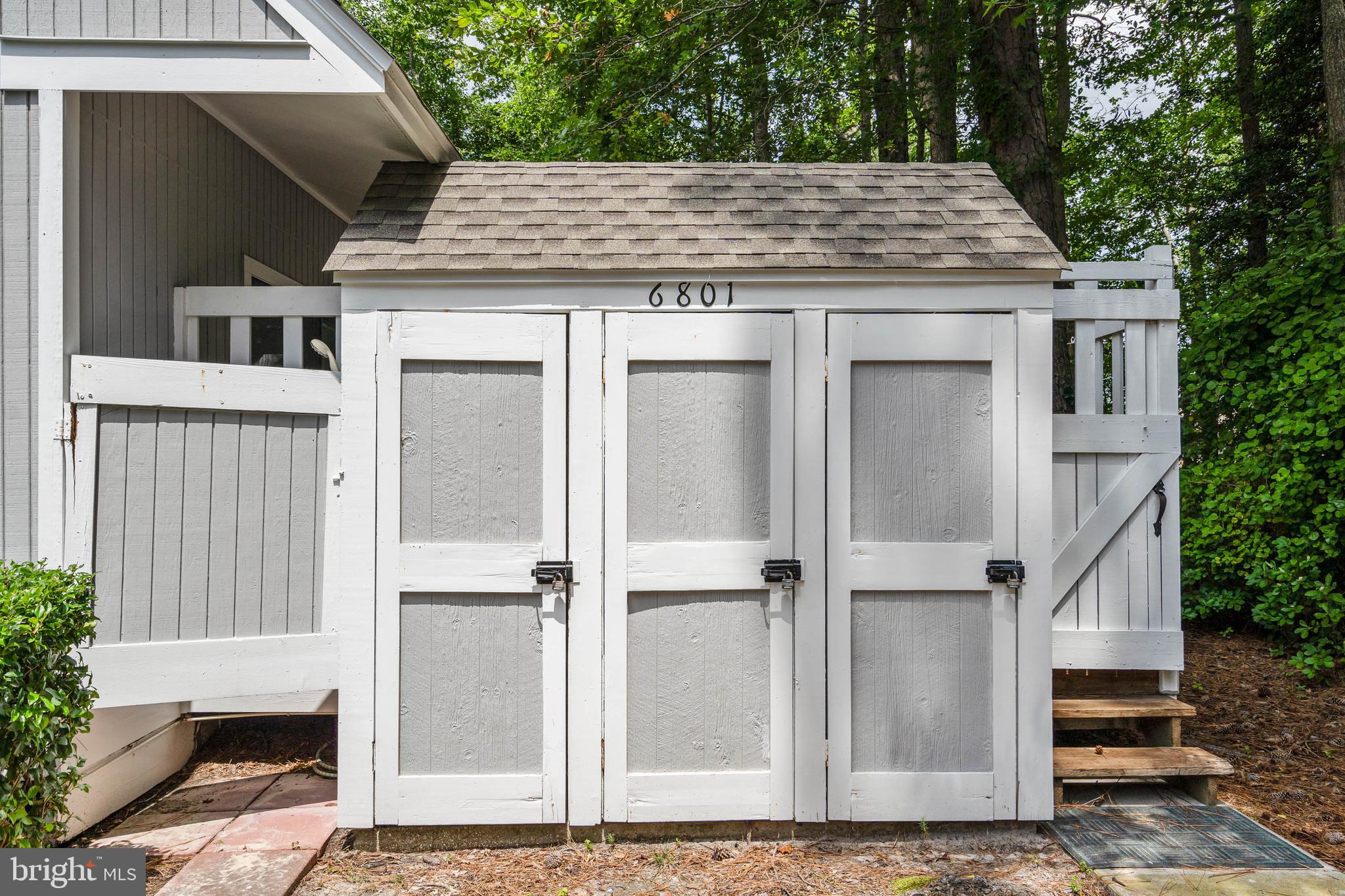 39452 WOODLAND COURT 6801