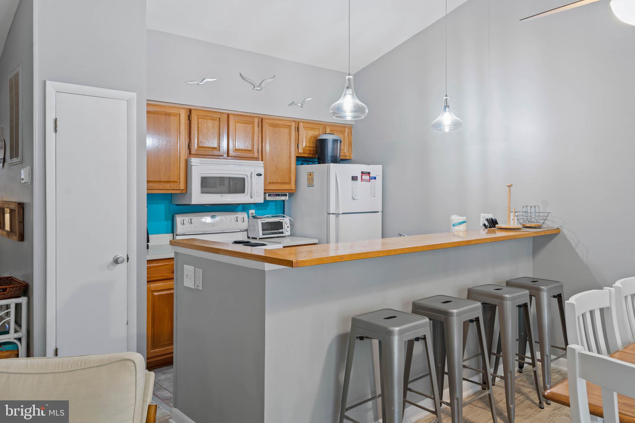 39452 WOODLAND COURT 6801