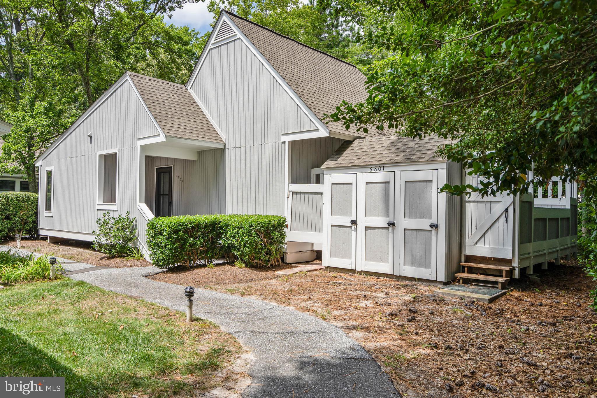 39452 WOODLAND COURT 6801