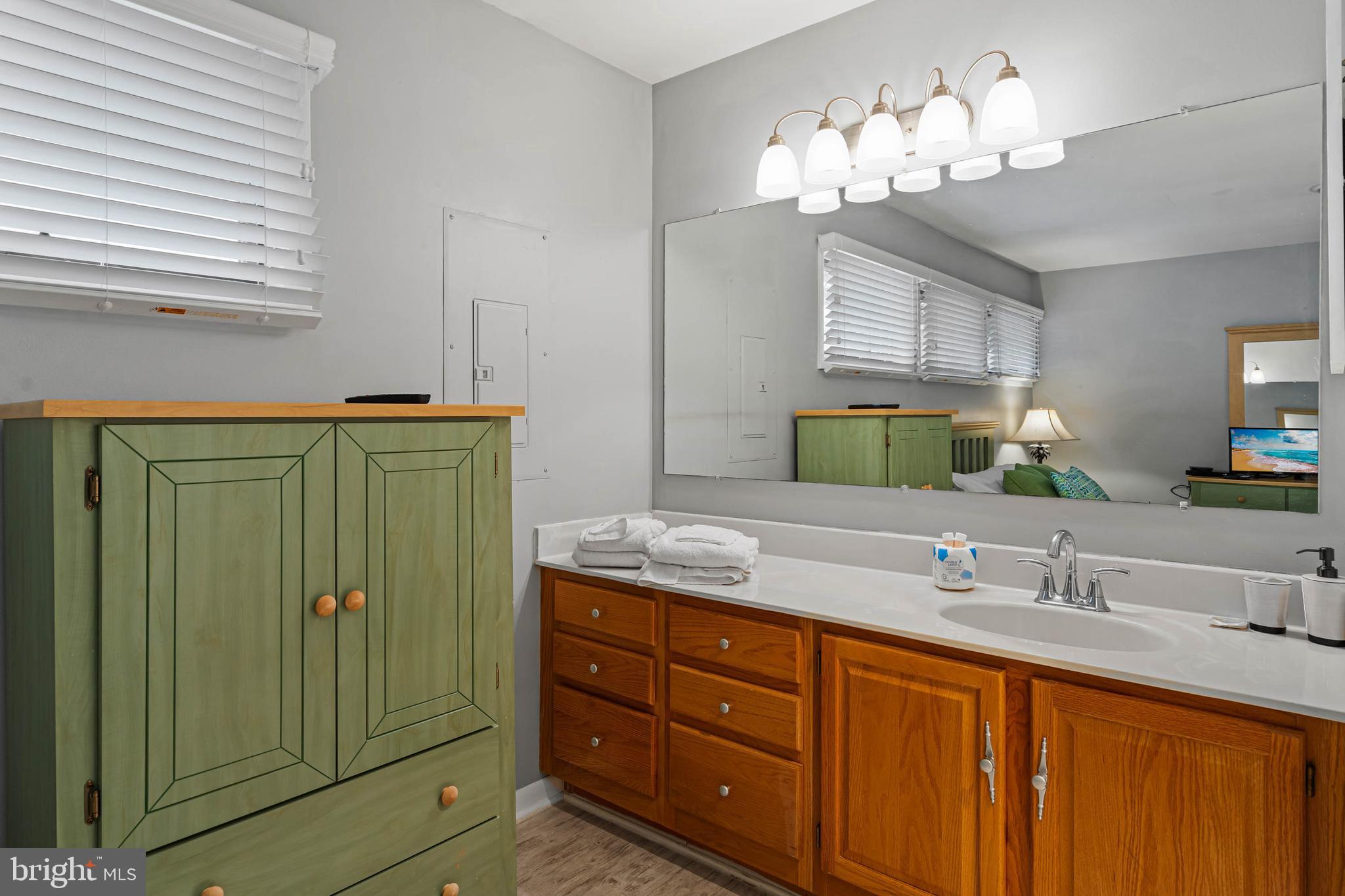 39452 WOODLAND COURT 6801