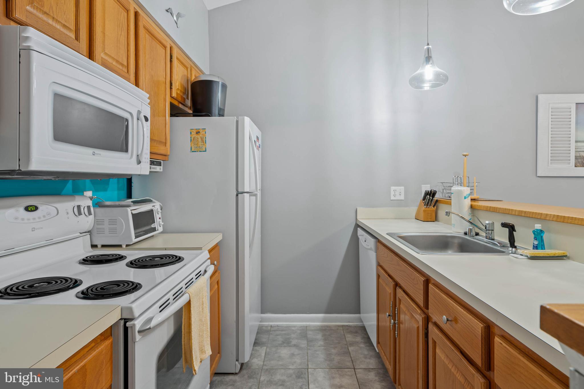 39452 WOODLAND COURT 6801
