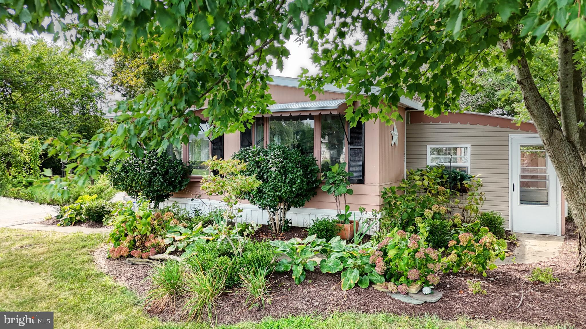 21 COLONIAL LANE