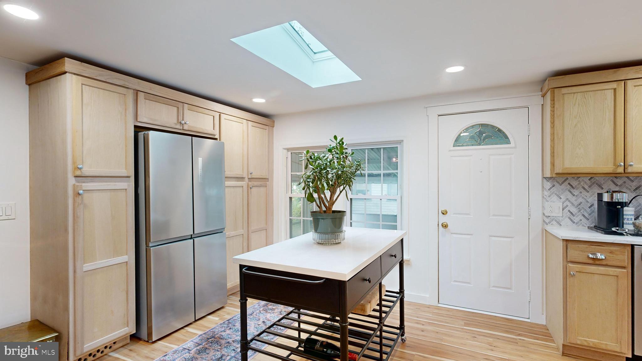 21 COLONIAL LANE