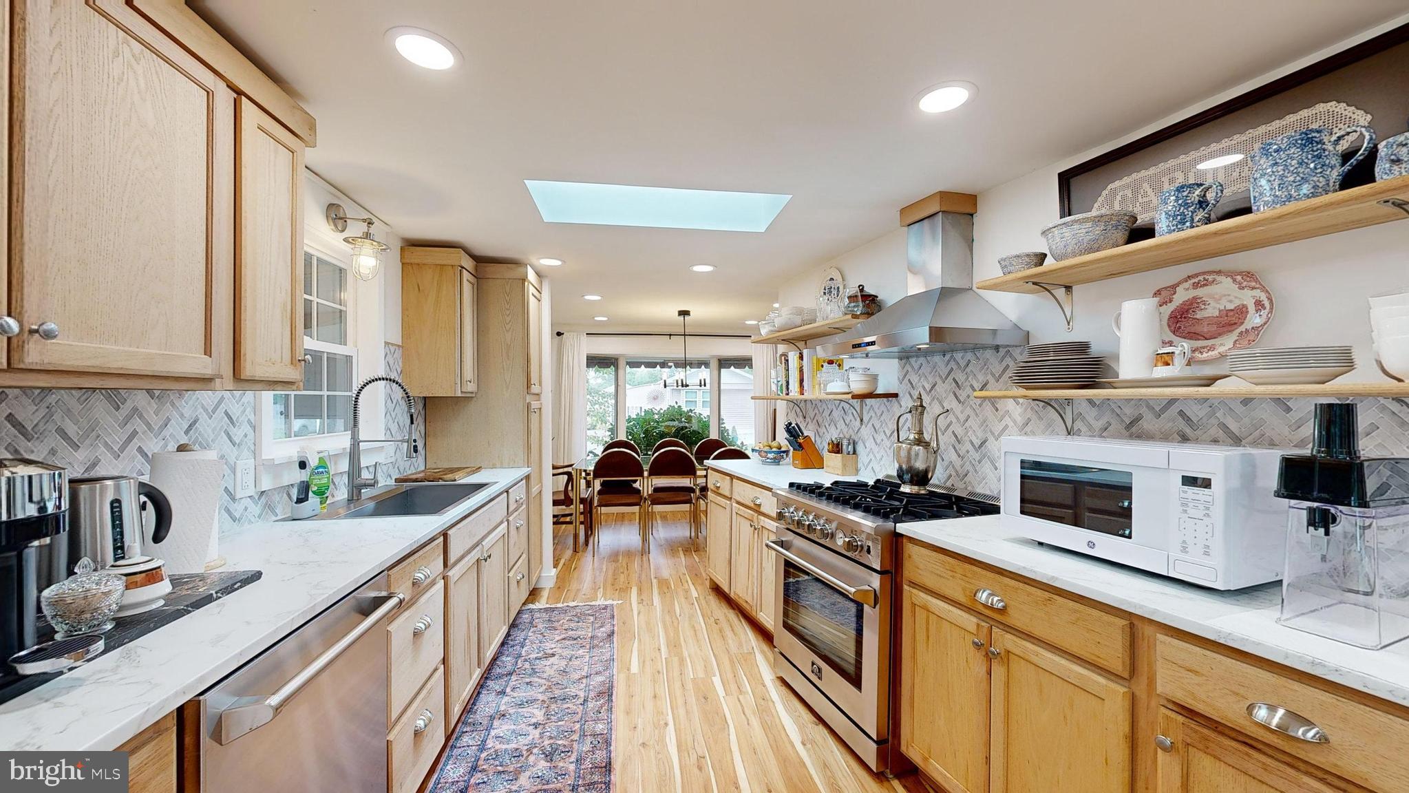 21 COLONIAL LANE