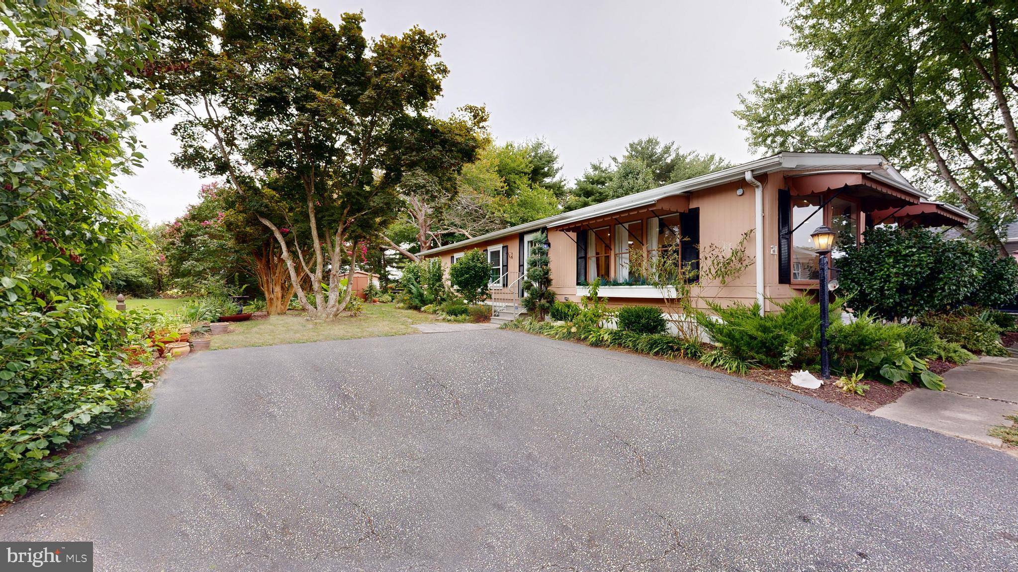 21 COLONIAL LANE