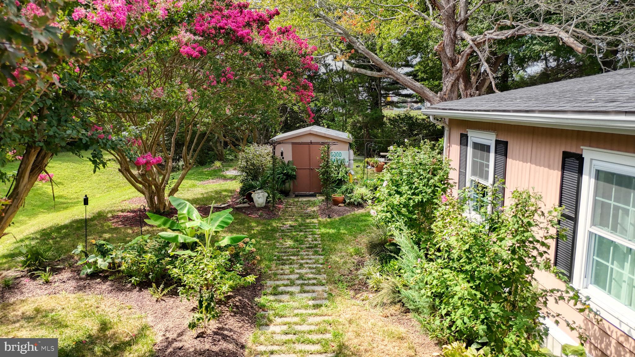 21 COLONIAL LANE
