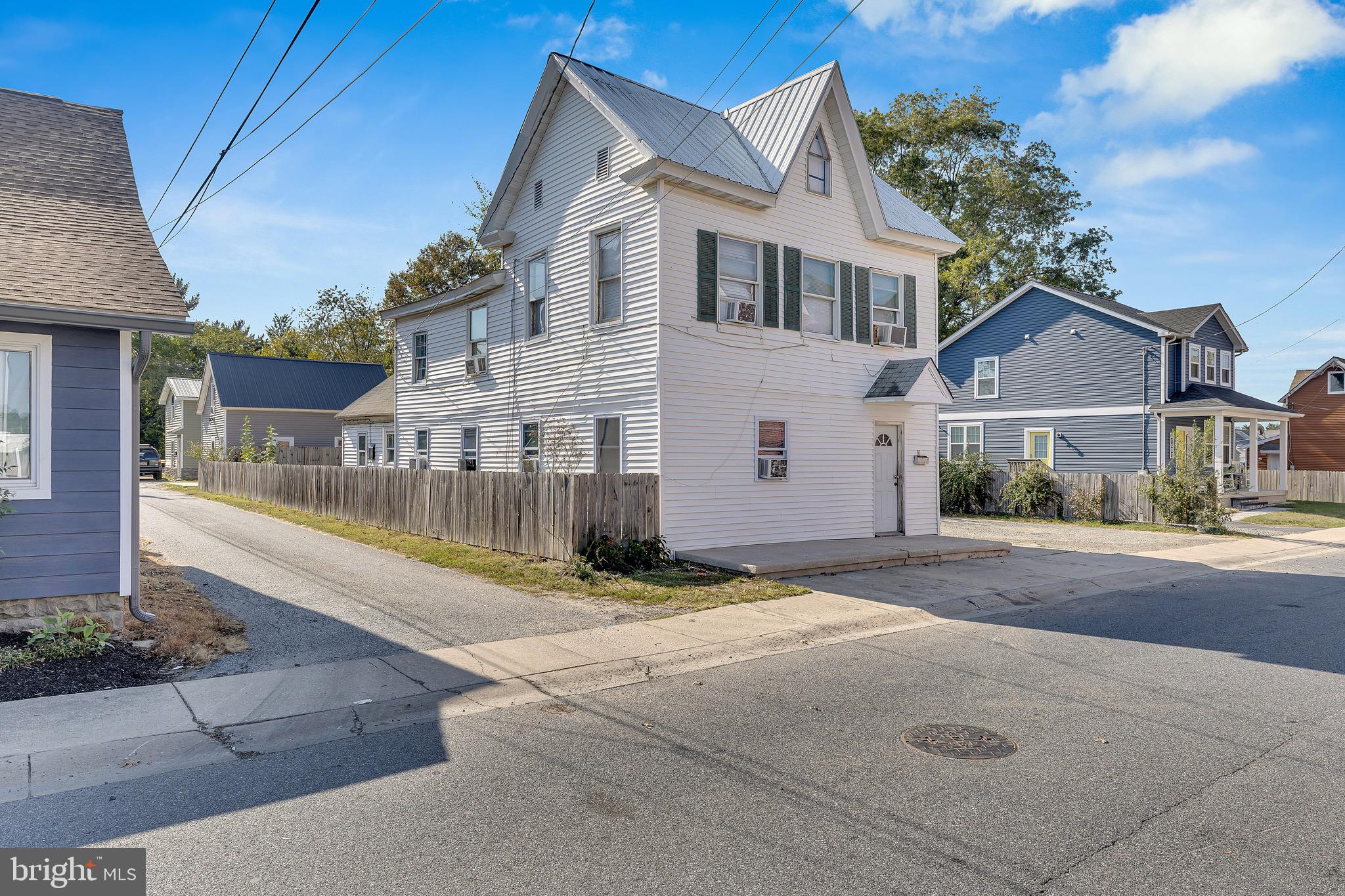 10 S KING STREET