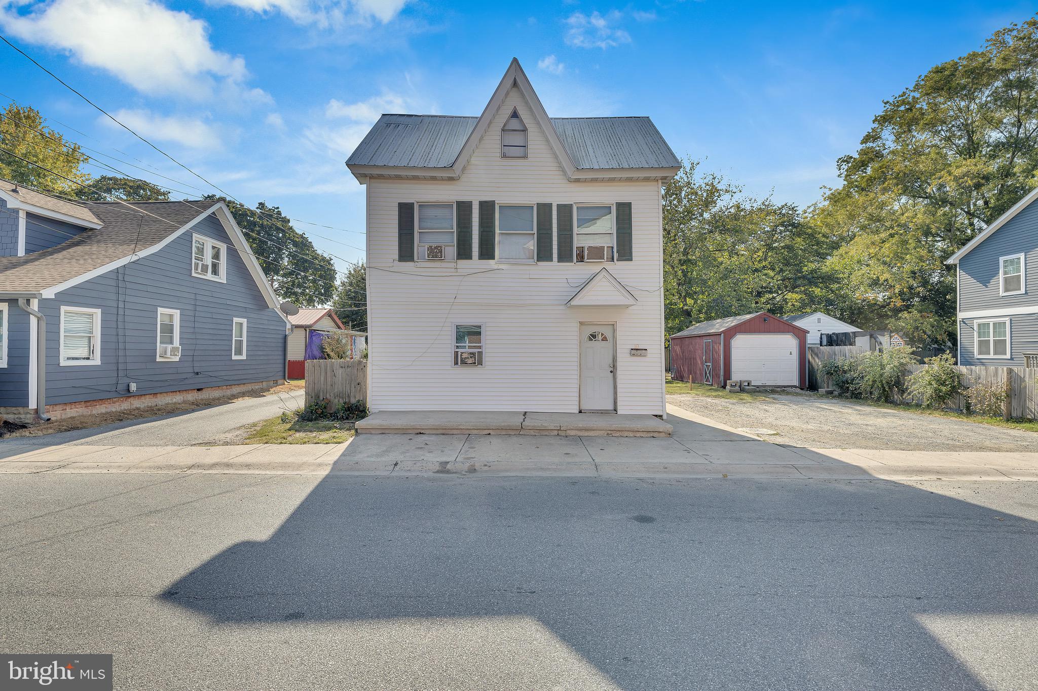 10 S KING STREET