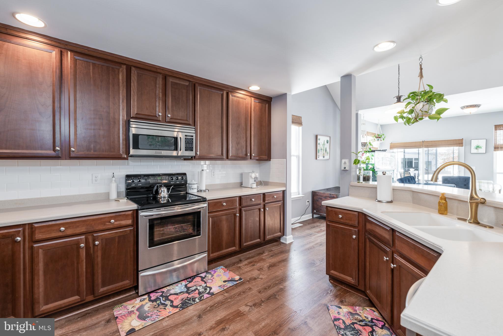 37043 TEAL COURT