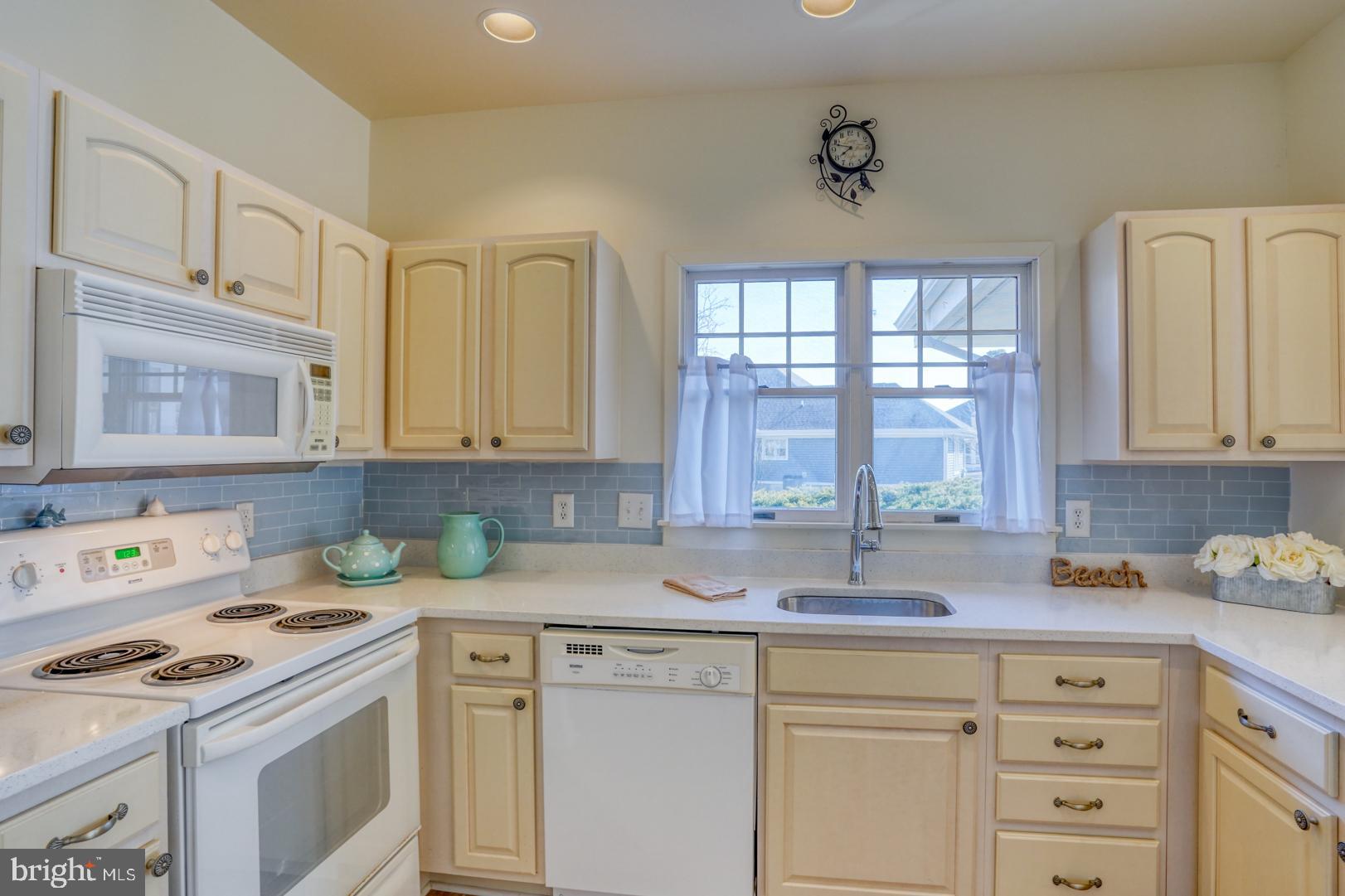37329 LEE LANE C-4
