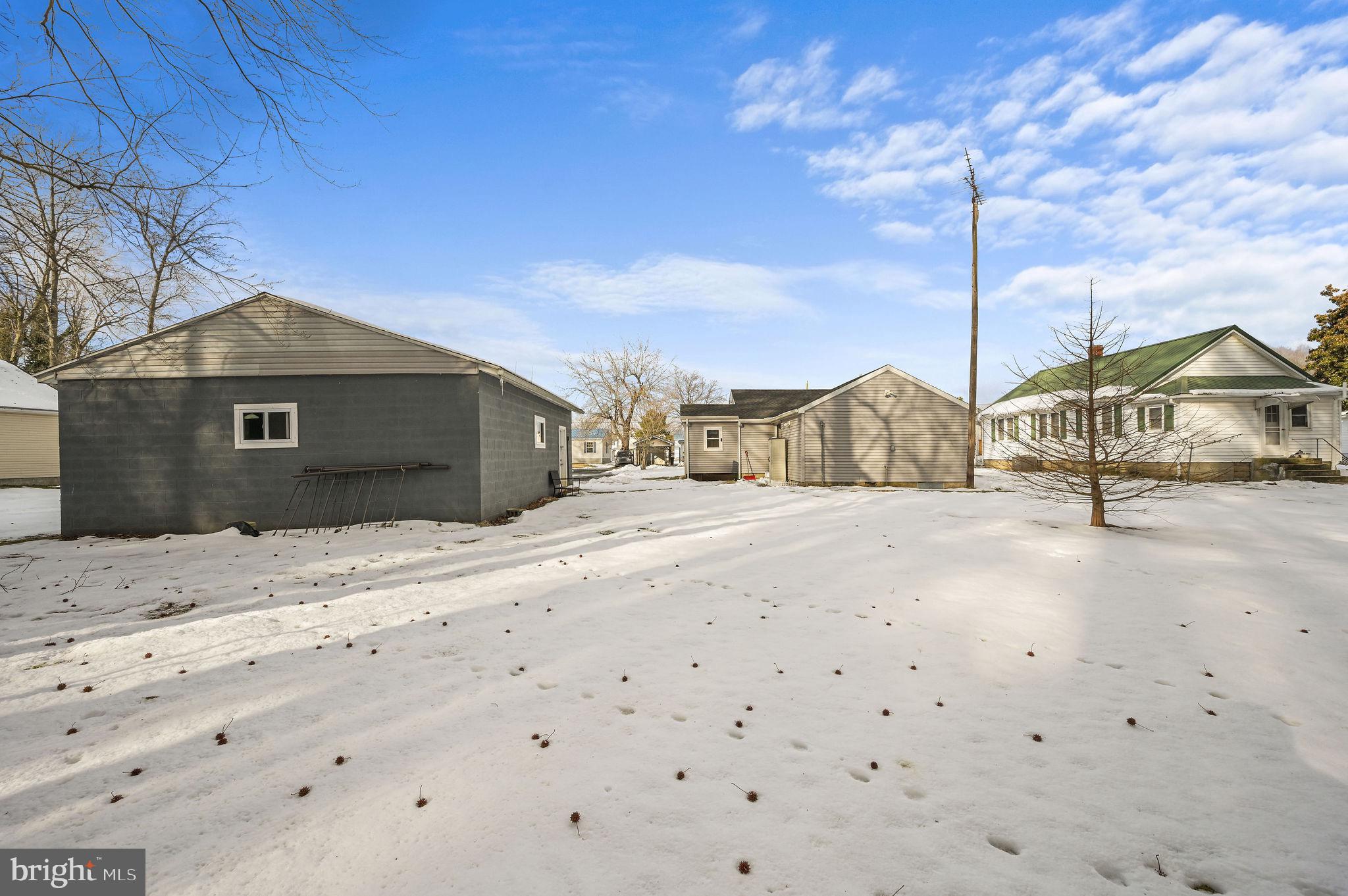 207 WILLOW STREET