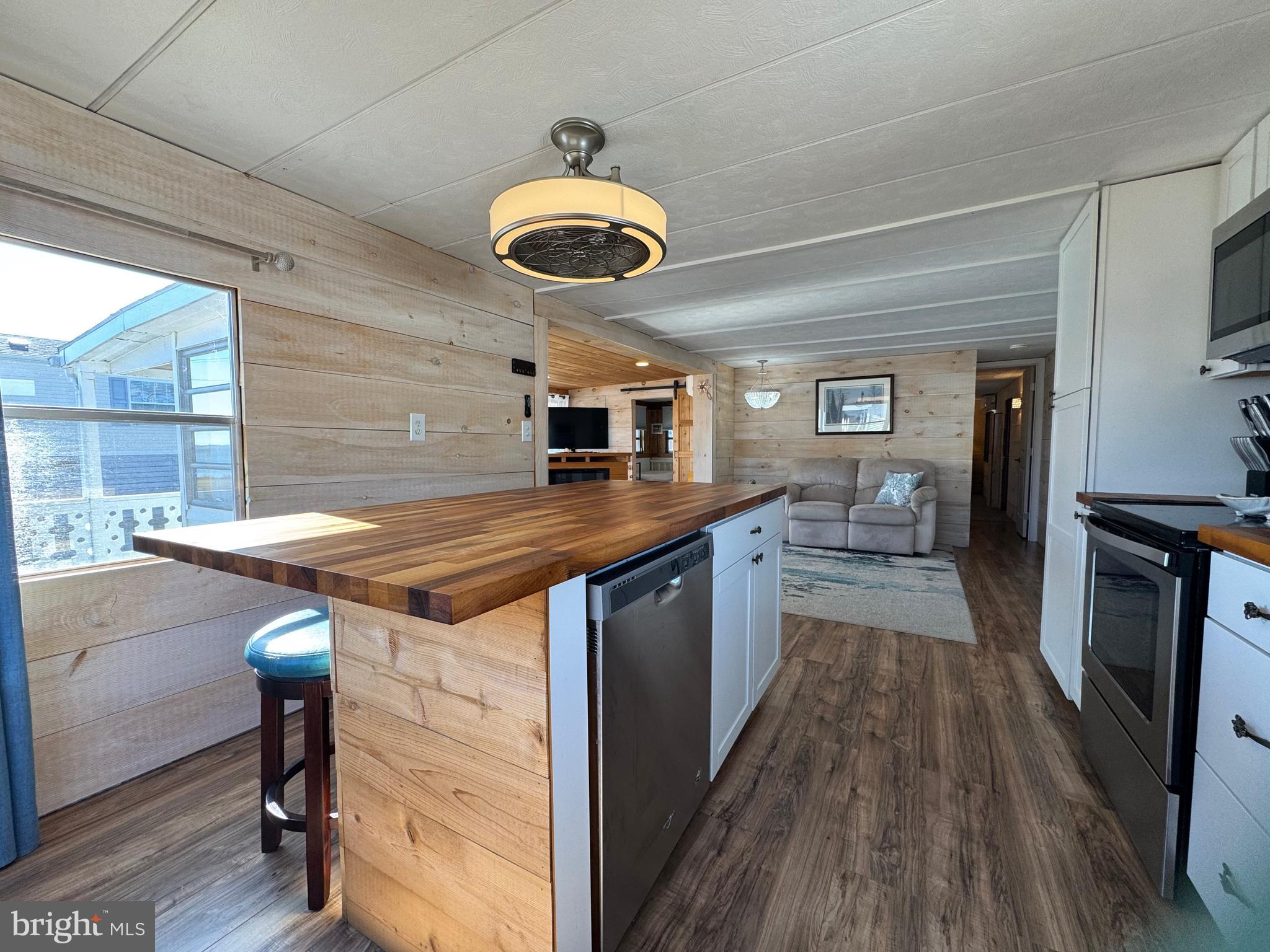 27543 WHELK LANE 9683