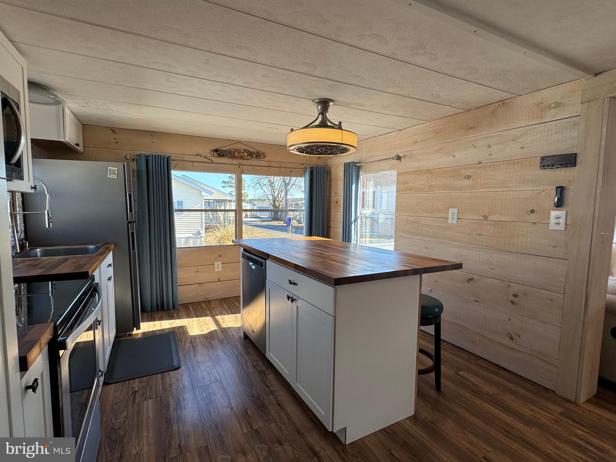 27543 WHELK LANE 9683