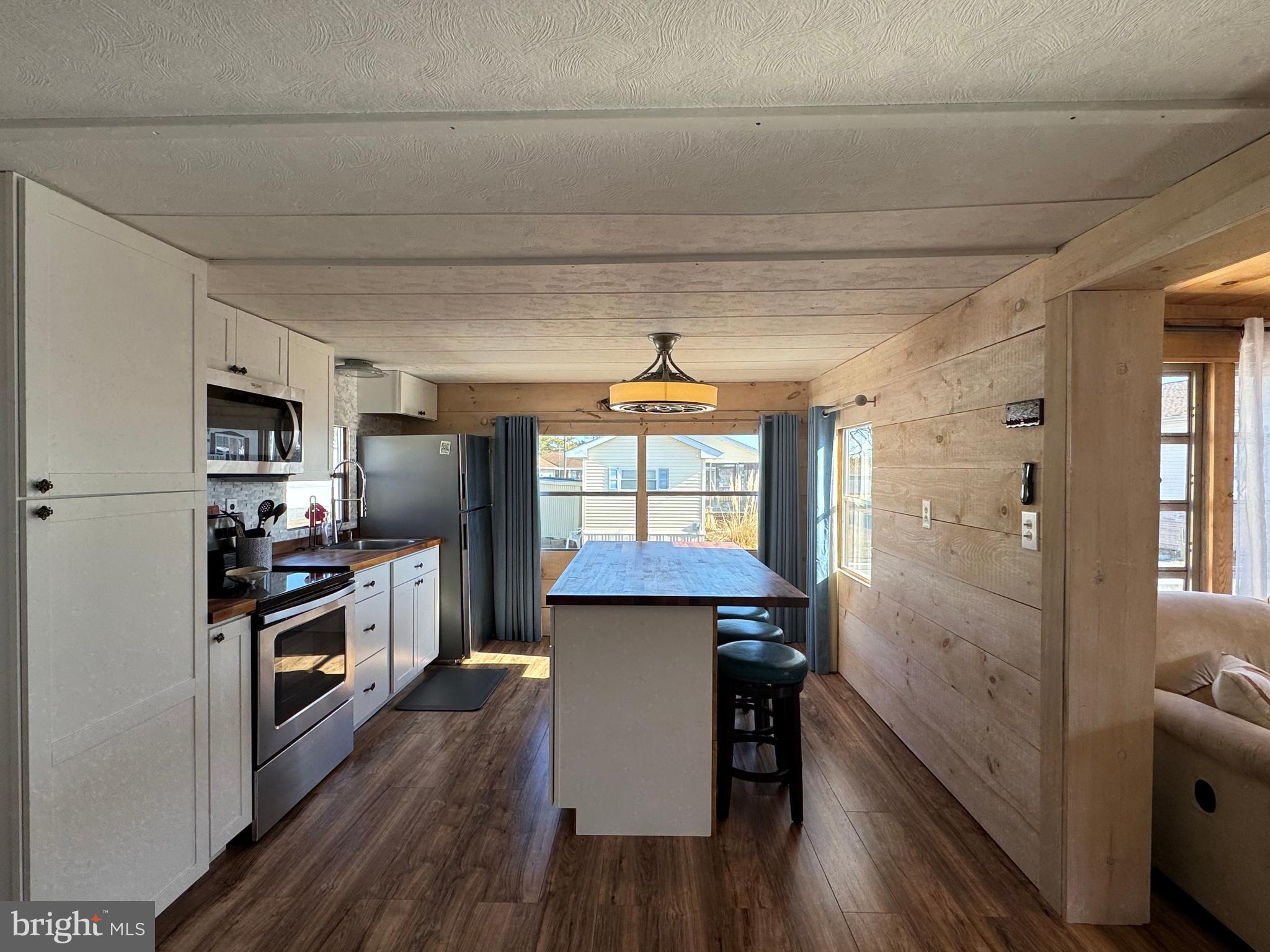 27543 WHELK LANE 9683