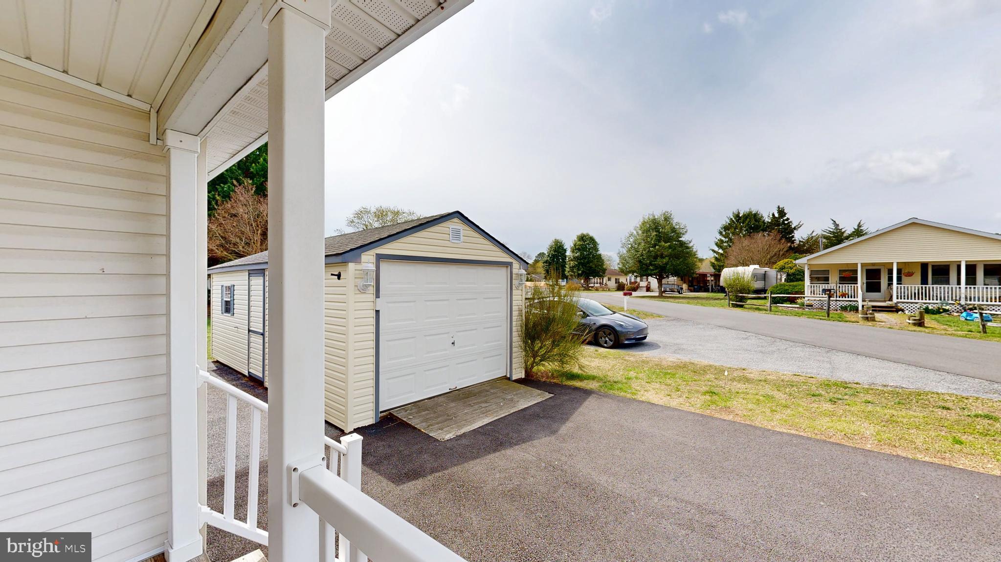 27113 CLIPPER ROAD 52505