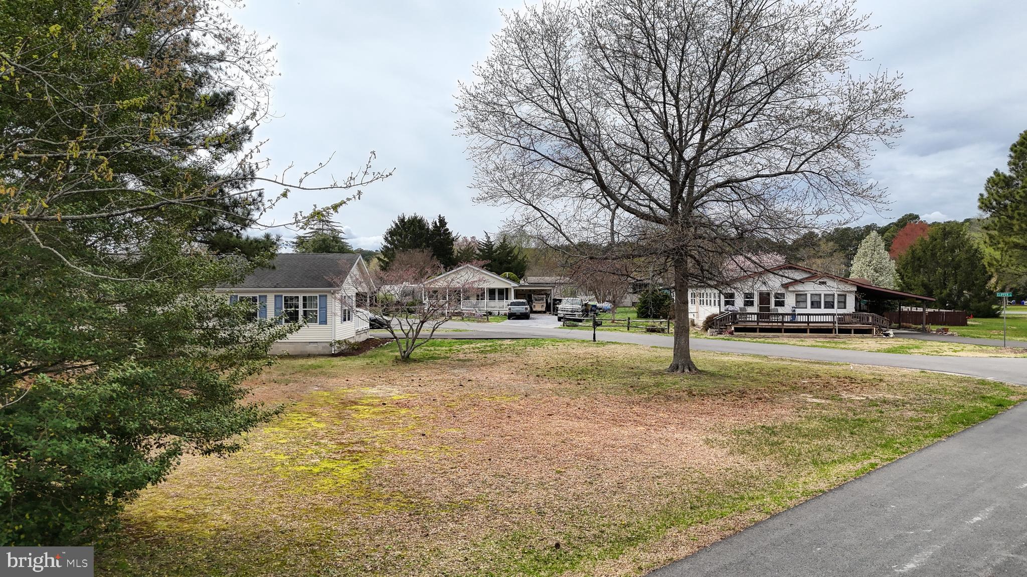 27113 CLIPPER ROAD 52505