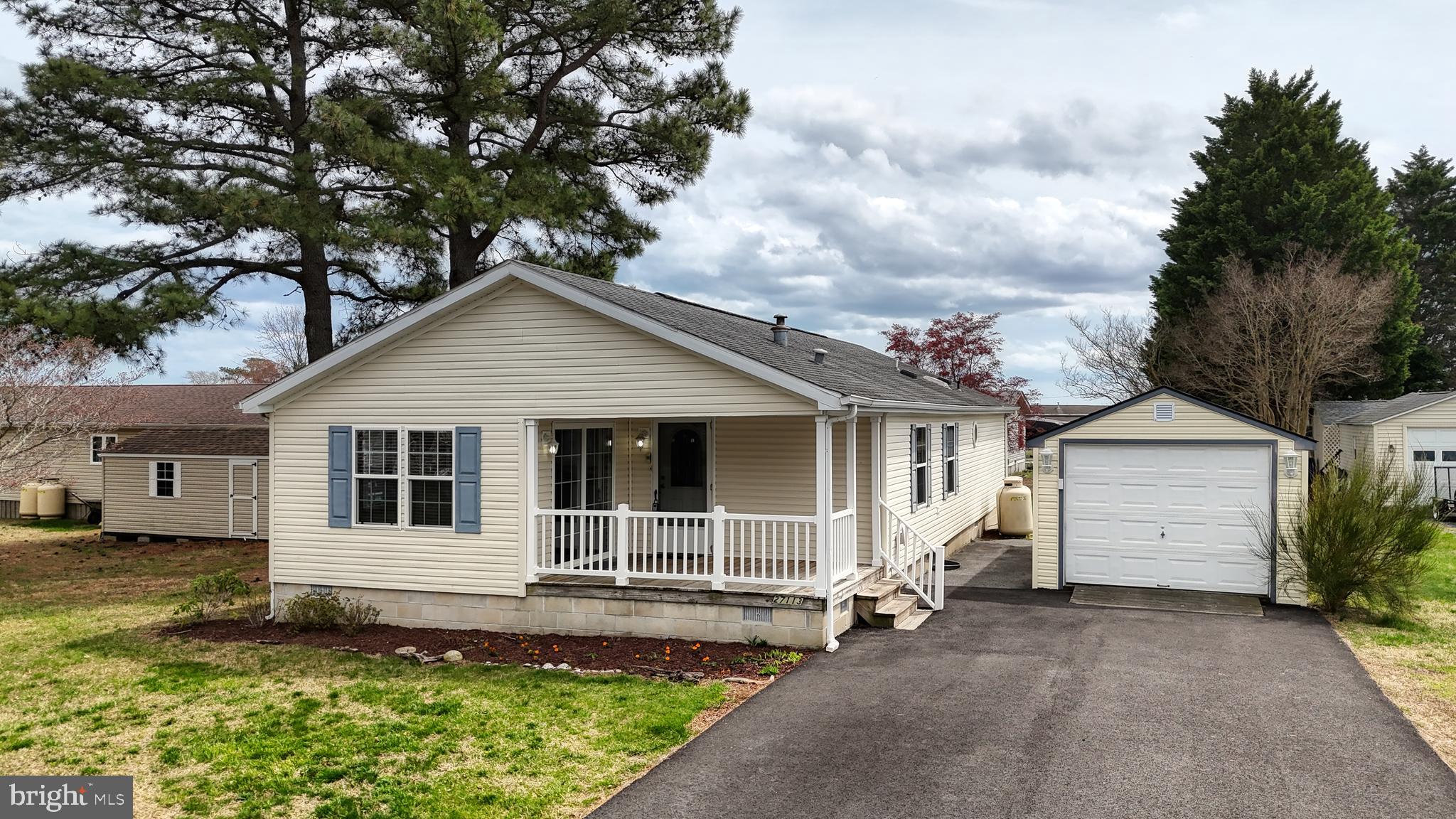 27113 CLIPPER ROAD 52505